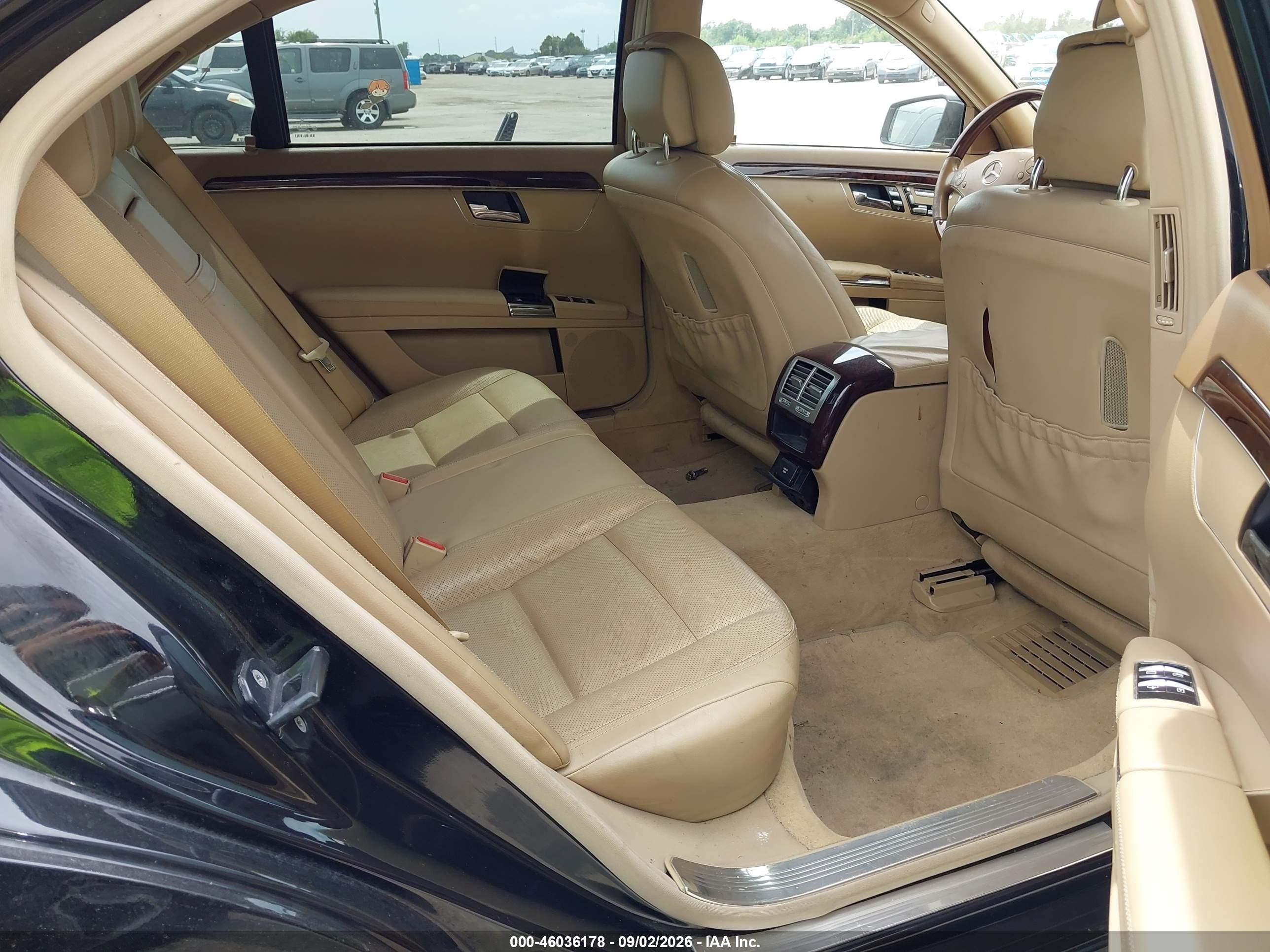 2012 Mercedes-benz S 550   Black vin: WDDNG7DB5CA429824