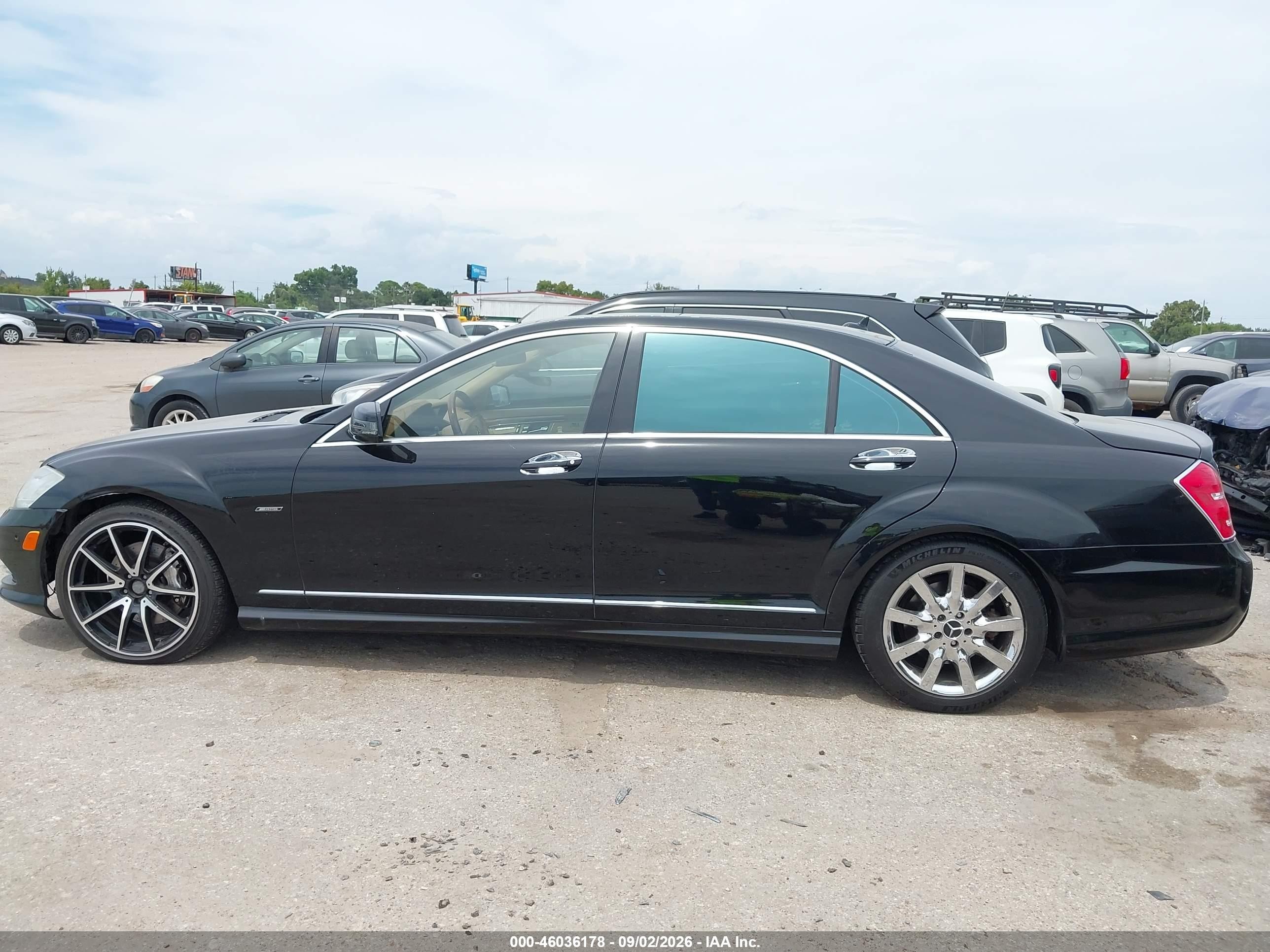 2012 Mercedes-benz S 550   Black vin: WDDNG7DB5CA429824