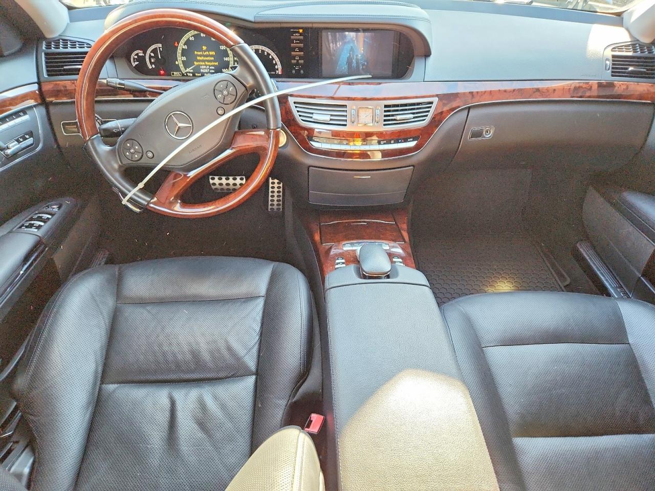 2012 Mercedes-benz S 550 Gray vin: WDDNG7DB5CA463942