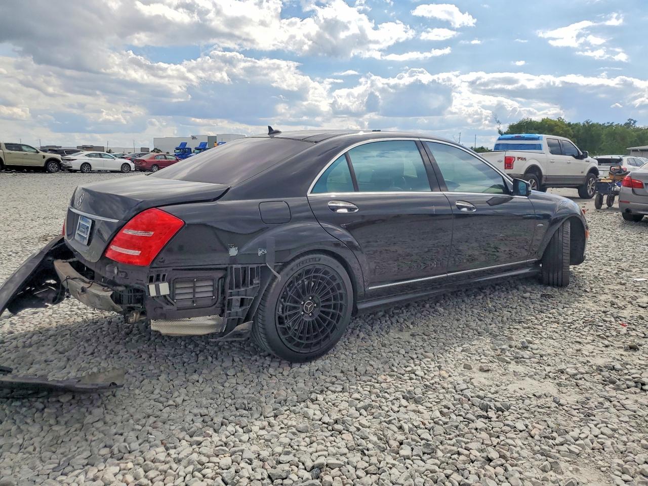 2012 Mercedes-benz S 550 Black vin: WDDNG7DB5CA464427