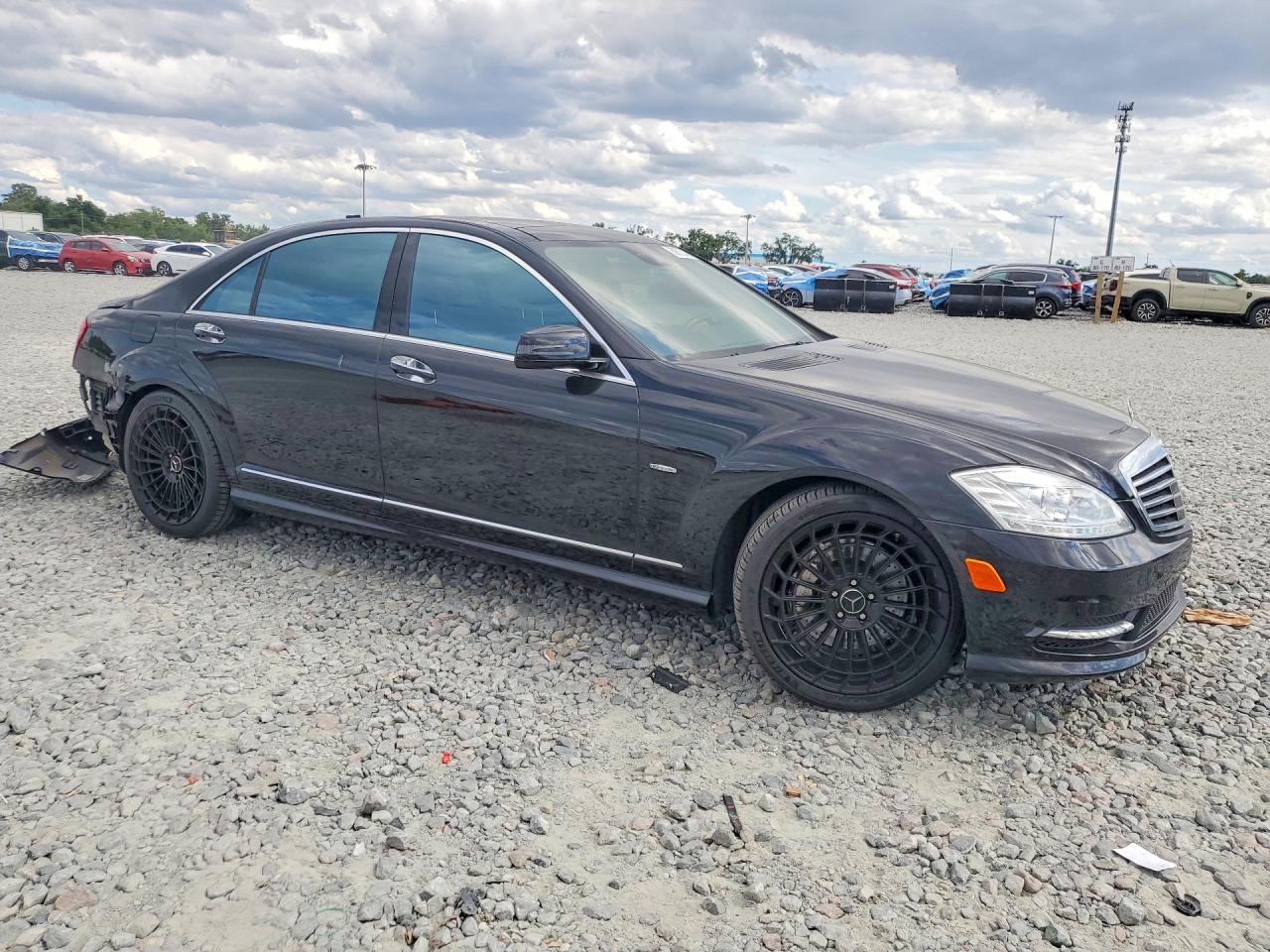 2012 Mercedes-benz S 550 Black vin: WDDNG7DB5CA464427