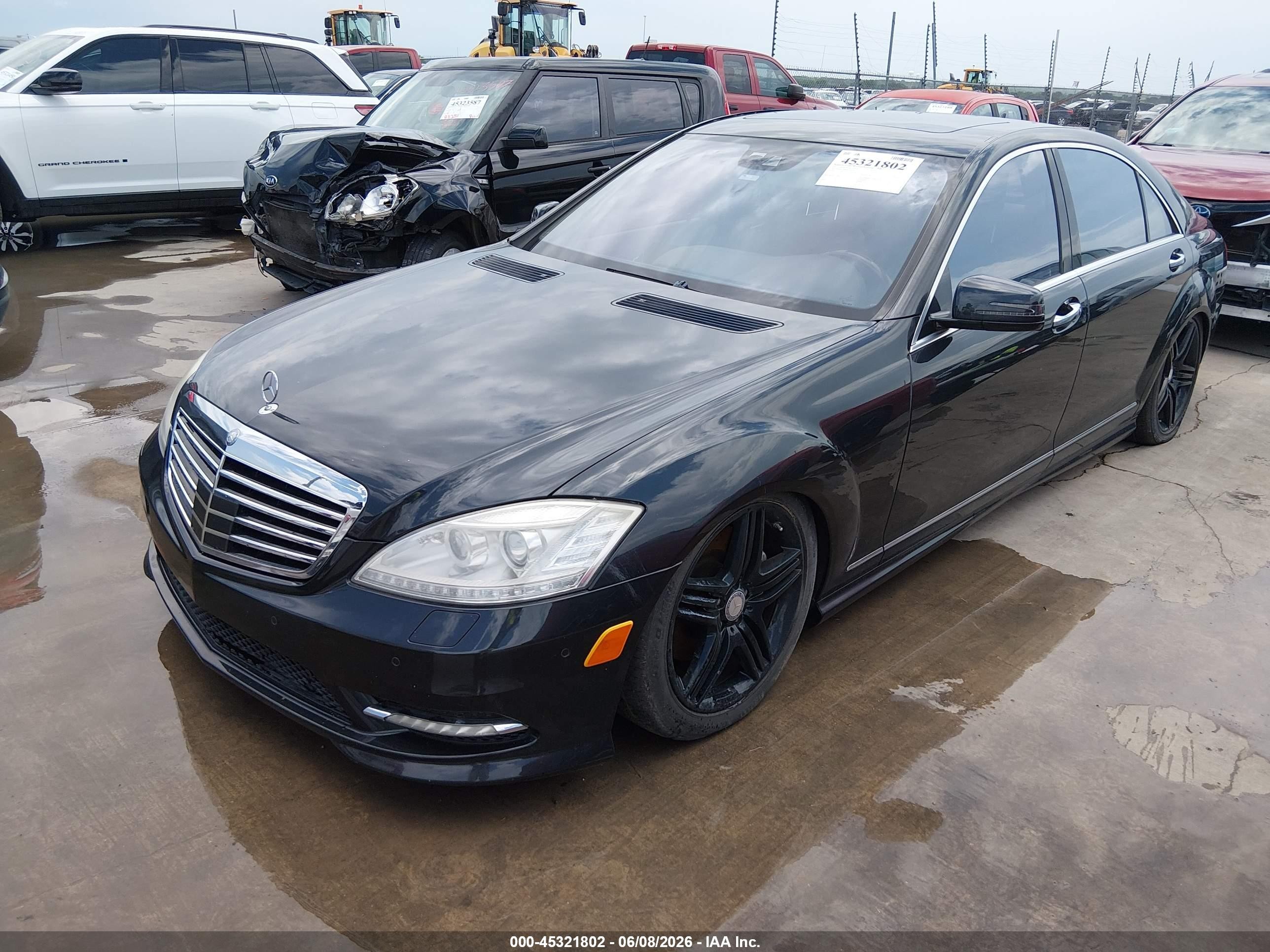 2013 Mercedes-benz S 550   Black vin: WDDNG7DB5DA516270