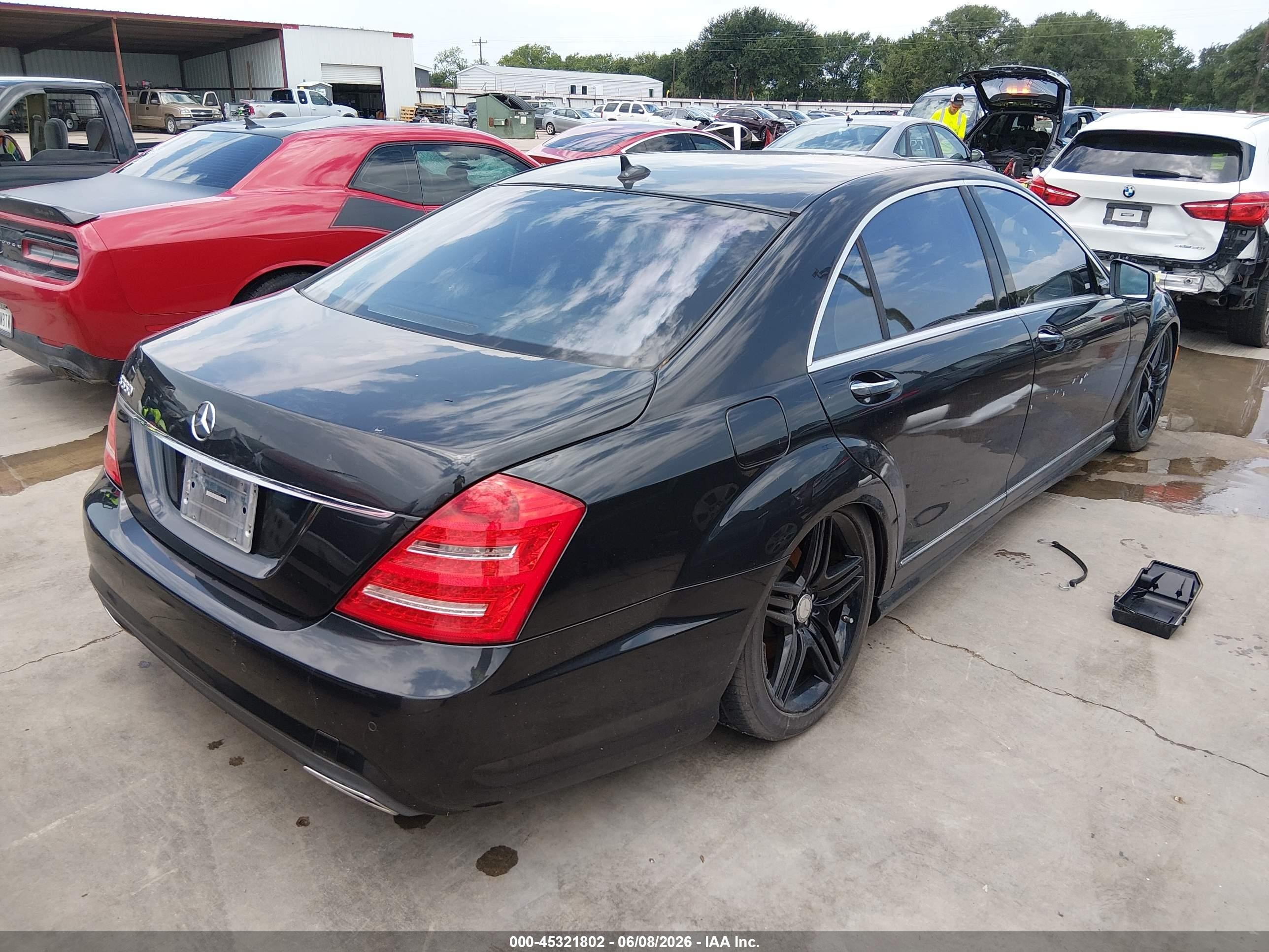 2013 Mercedes-benz S 550   Black vin: WDDNG7DB5DA516270