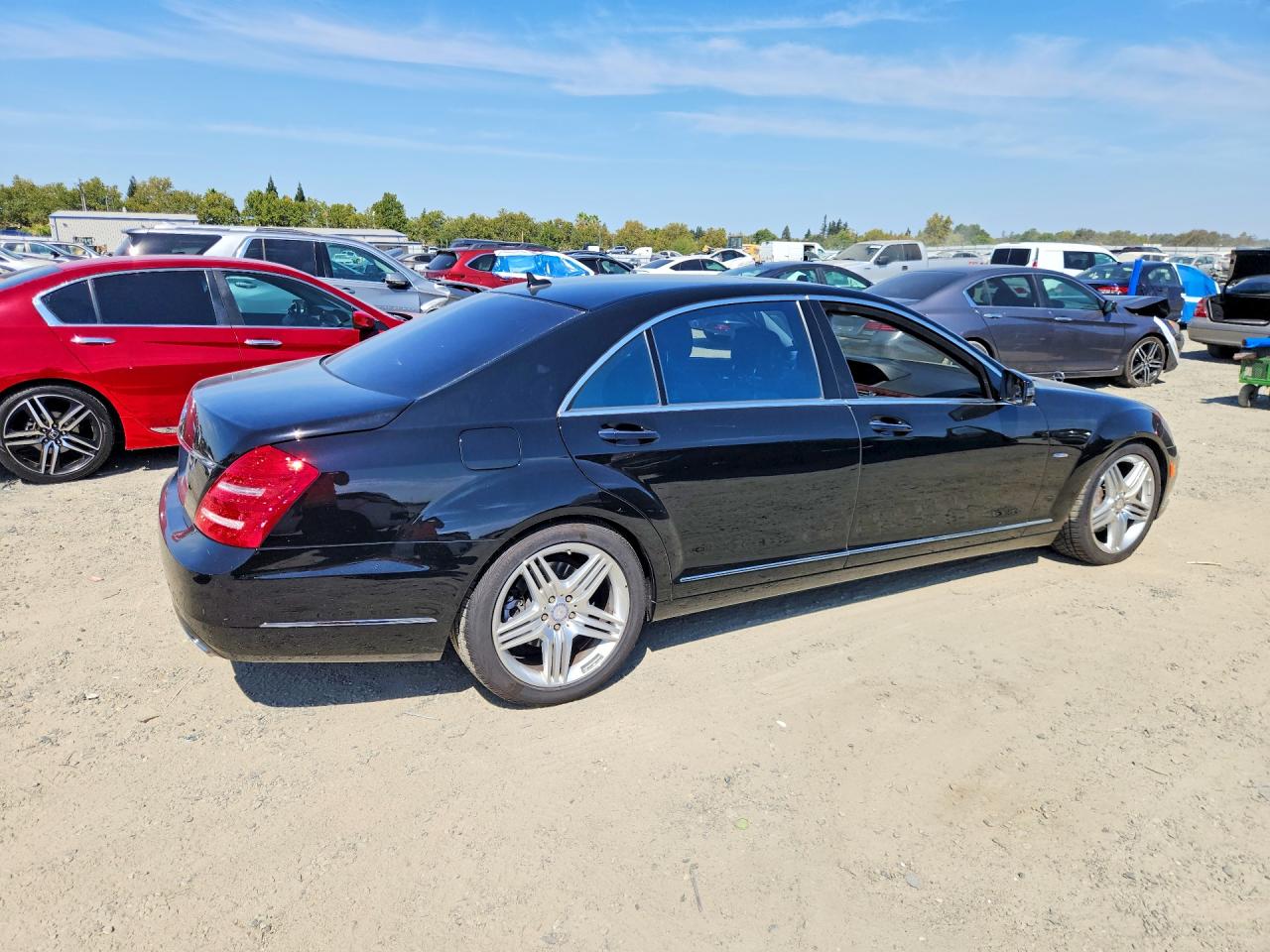 2012 Mercedes-benz S 550 Черный vin: WDDNG7DB6CA448995