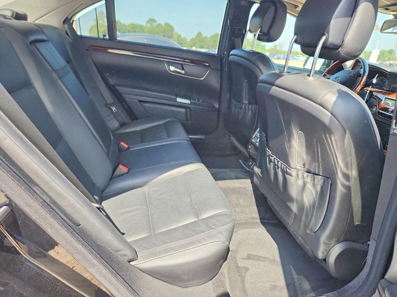 2013 Mercedes-benz S 550 Black vin: WDDNG7DB6DA515760