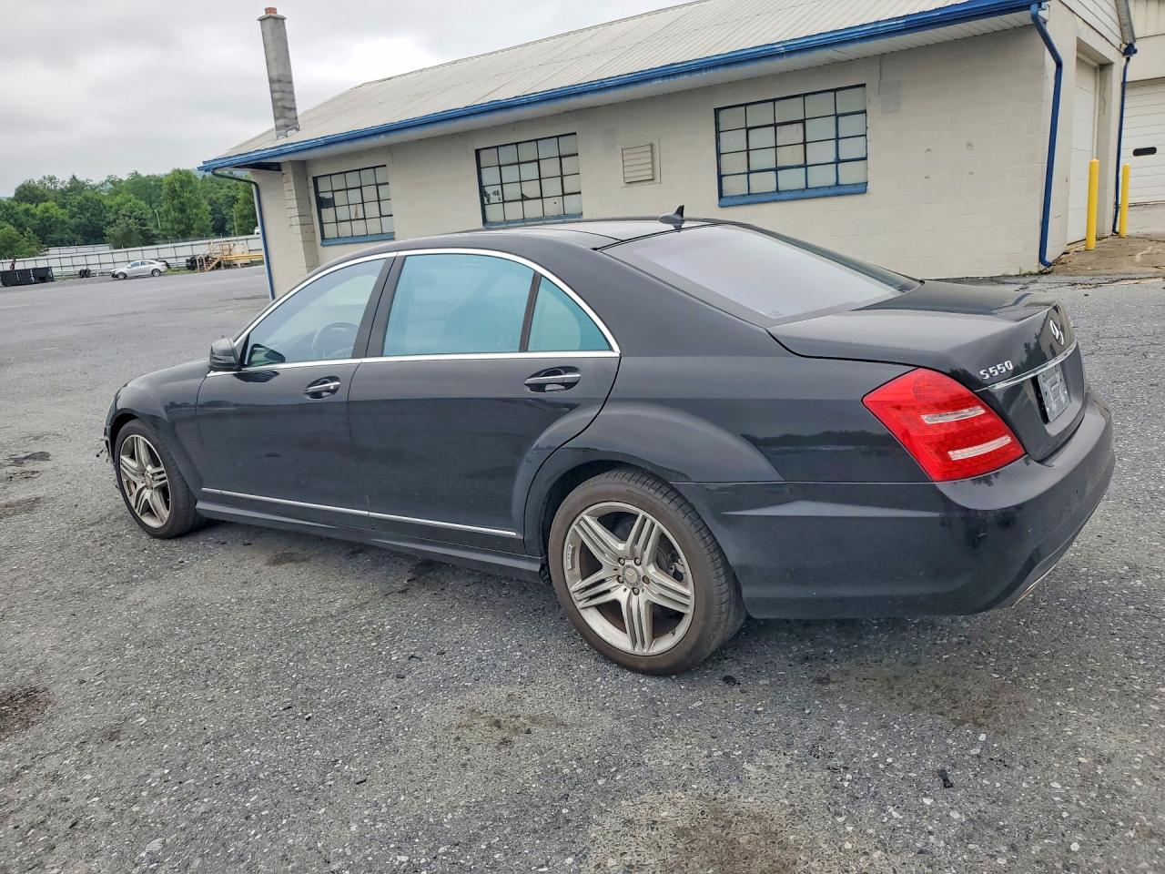 2013 Mercedes-benz S 550 Black vin: WDDNG7DB6DA520330