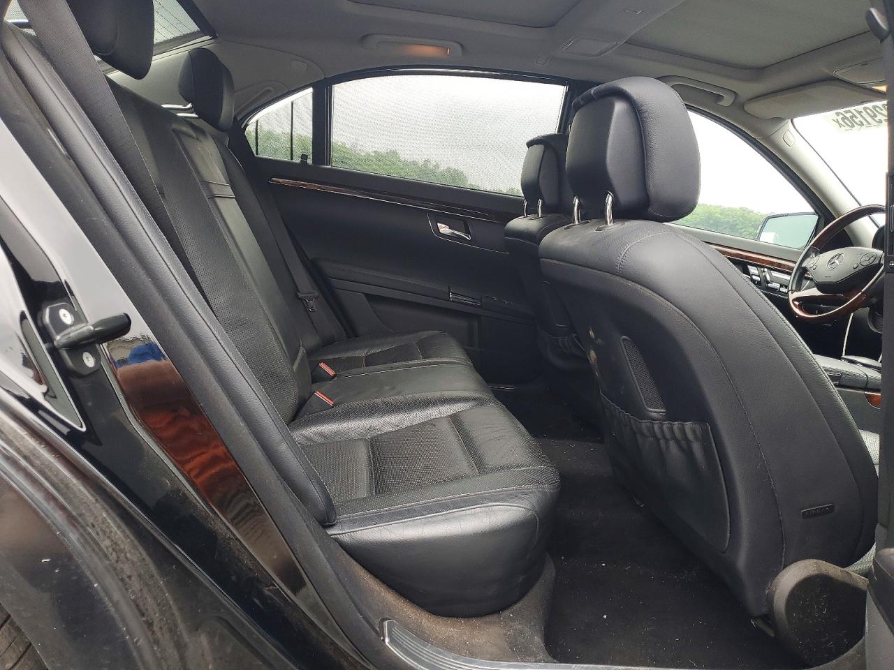 2013 Mercedes-benz S 550 Black vin: WDDNG7DB6DA520330