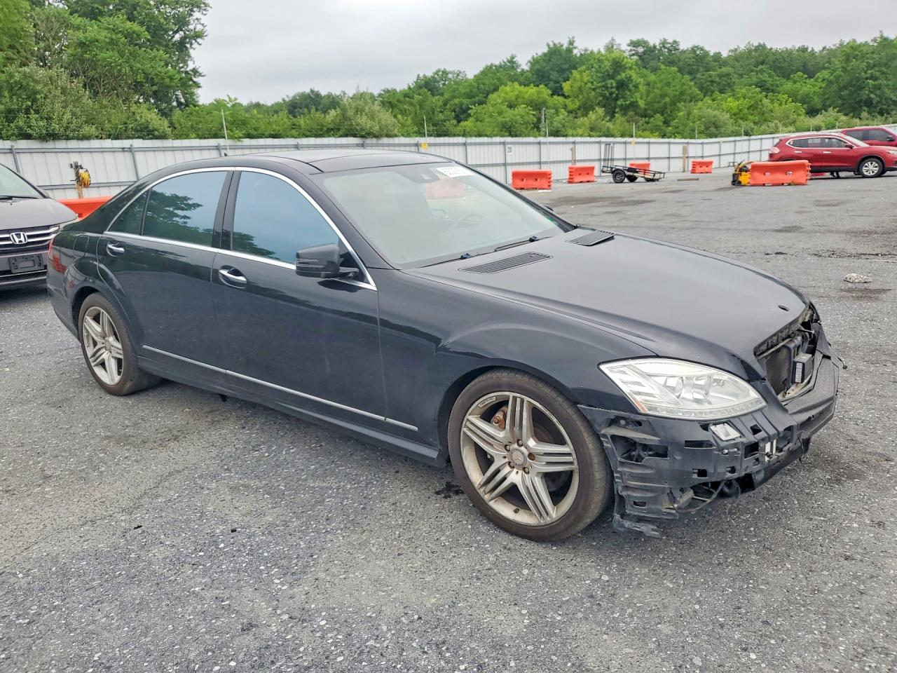2013 Mercedes-benz S 550 Black vin: WDDNG7DB6DA520330
