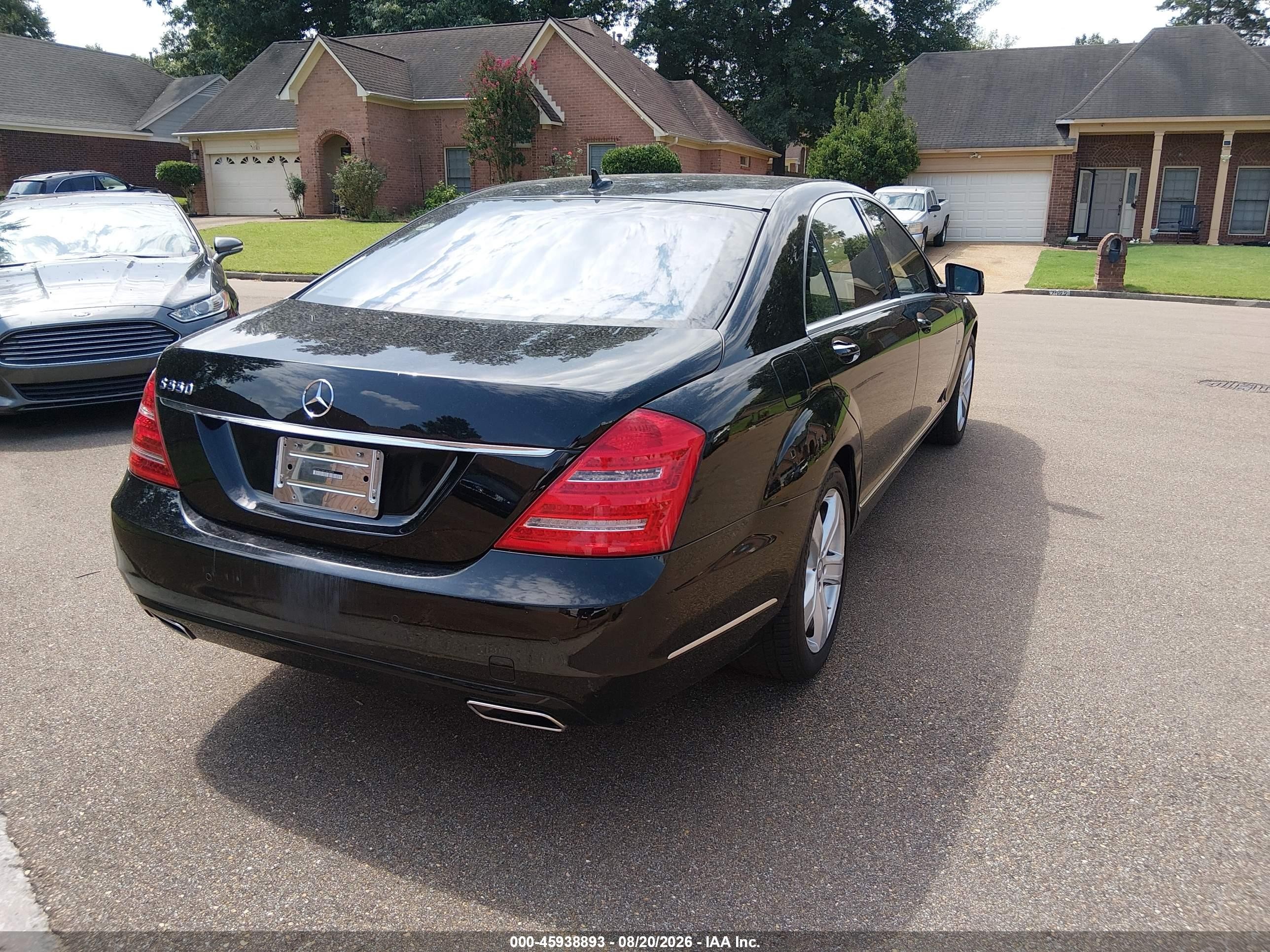 2012 Mercedes-benz S 550   Черный vin: WDDNG7DB7CA436029