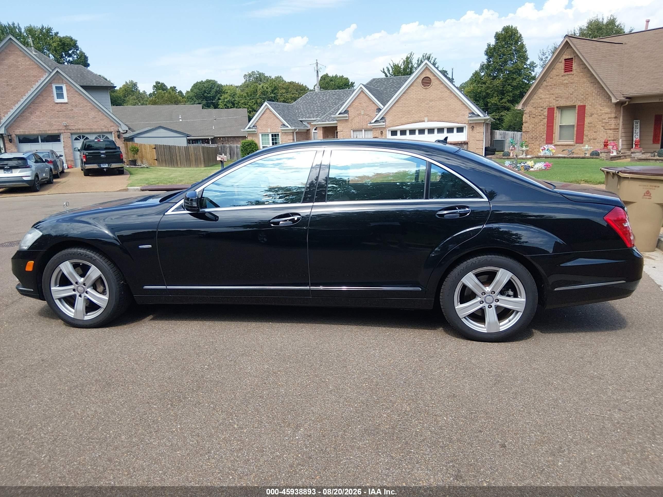 2012 Mercedes-benz S 550   Черный vin: WDDNG7DB7CA436029
