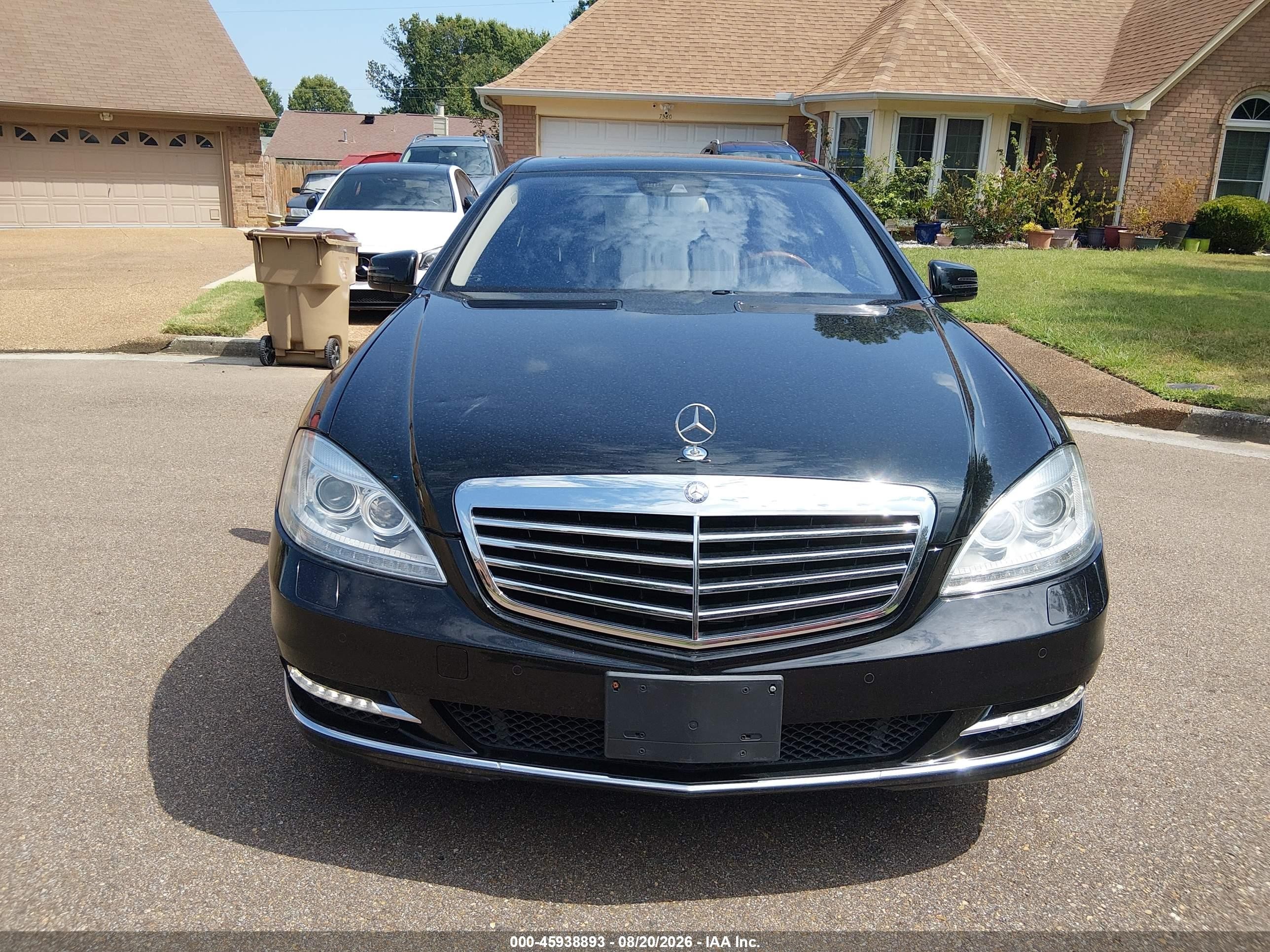 2012 Mercedes-benz S 550   Черный vin: WDDNG7DB7CA436029