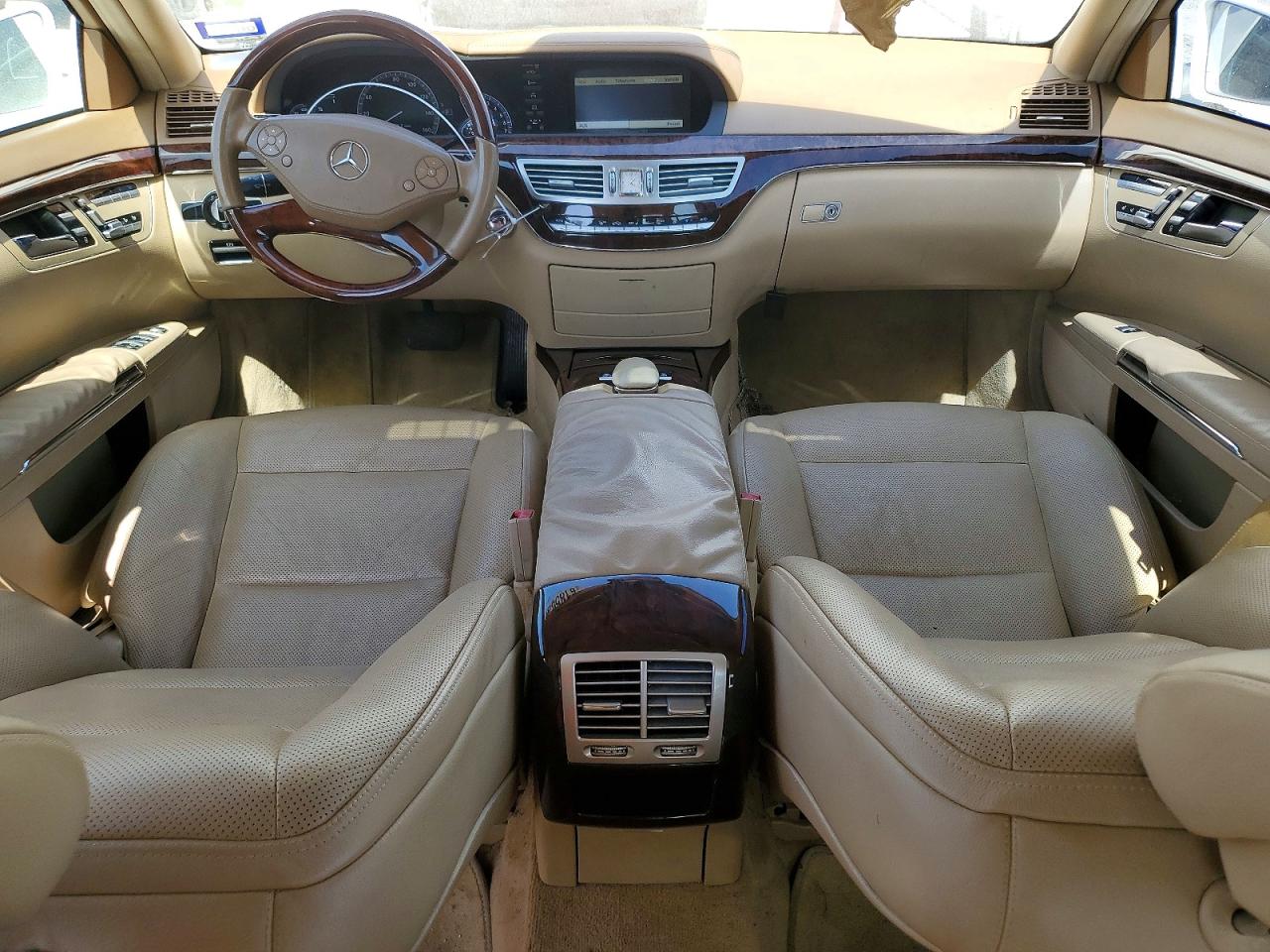 2012 Mercedes-benz S 550 White vin: WDDNG7DB7CA468737