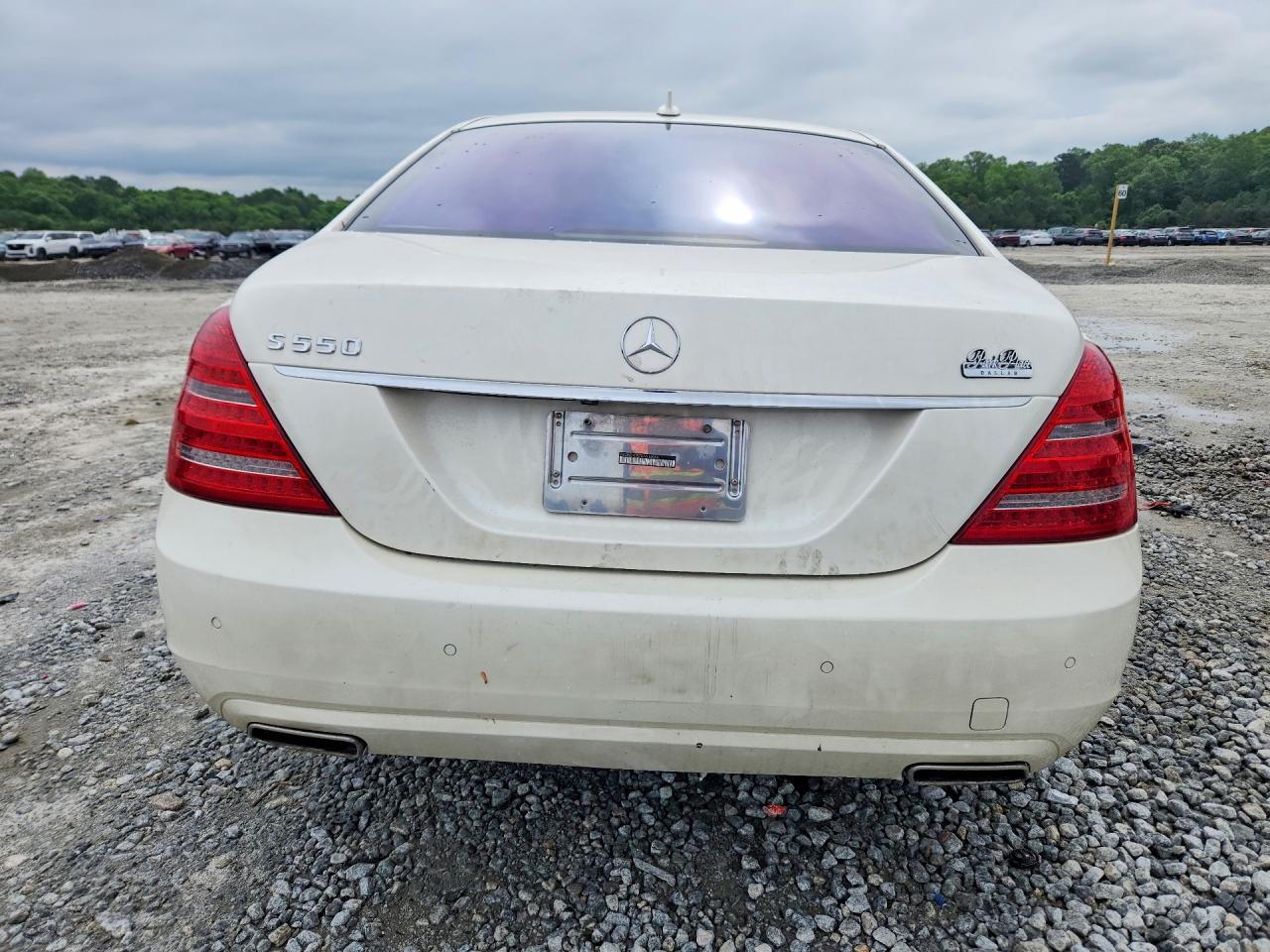 2013 Mercedes-benz S 550 White vin: WDDNG7DB7DA516044