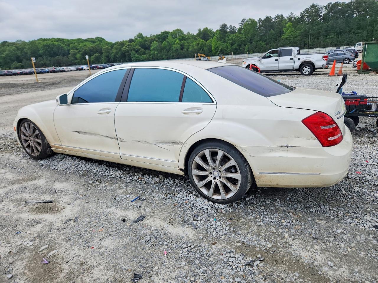 2013 Mercedes-benz S 550 White vin: WDDNG7DB7DA516044