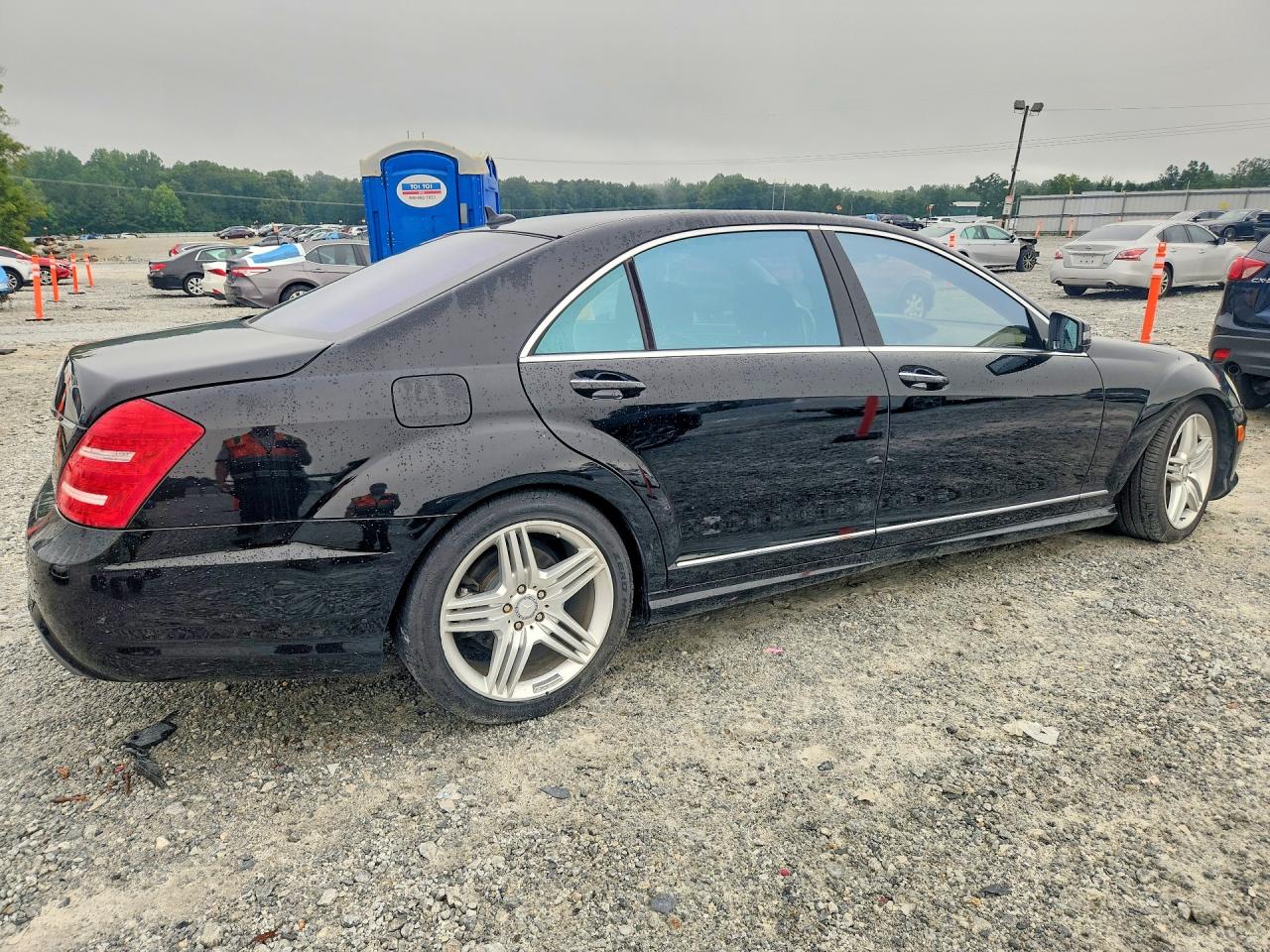 2013 Mercedes-benz S 550 Black vin: WDDNG7DB8DA497116