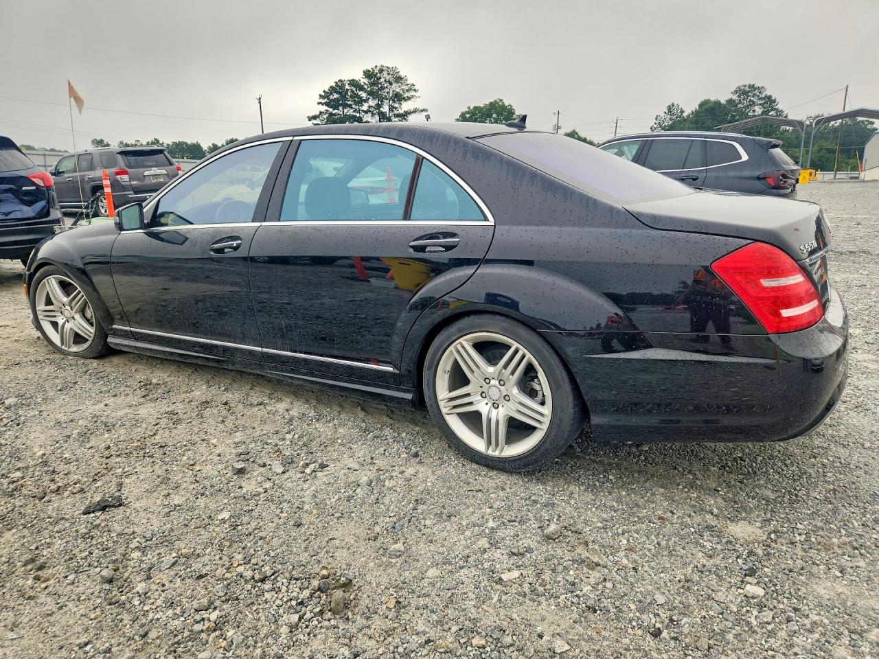 2013 Mercedes-benz S 550 Black vin: WDDNG7DB8DA497116