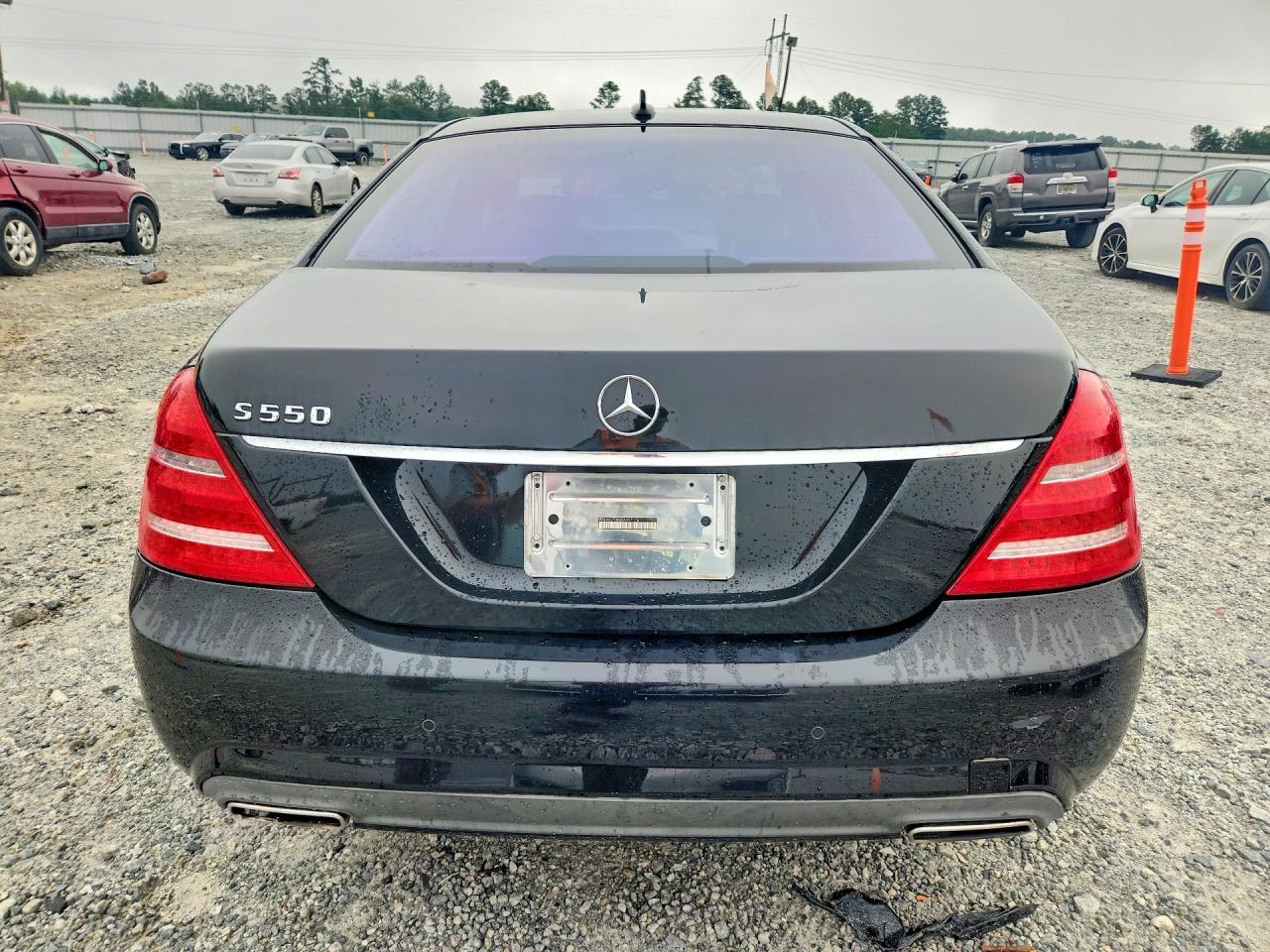 2013 Mercedes-benz S 550 Black vin: WDDNG7DB8DA497116