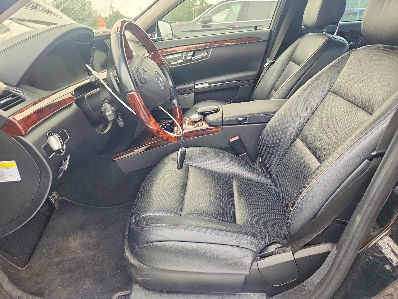 2013 Mercedes-benz S 550 Black vin: WDDNG7DB8DA497116