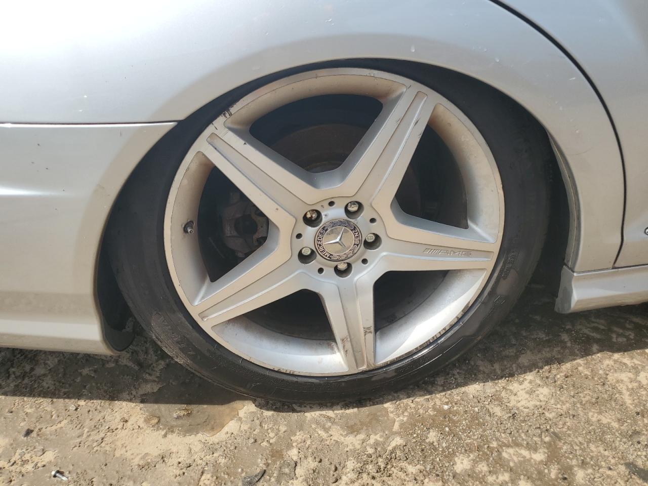 2013 Mercedes-benz S 550 Серебряный vin: WDDNG7DB8DA501262 Damage: Right Rear Wheel, Curb Rash, > 12 Inches