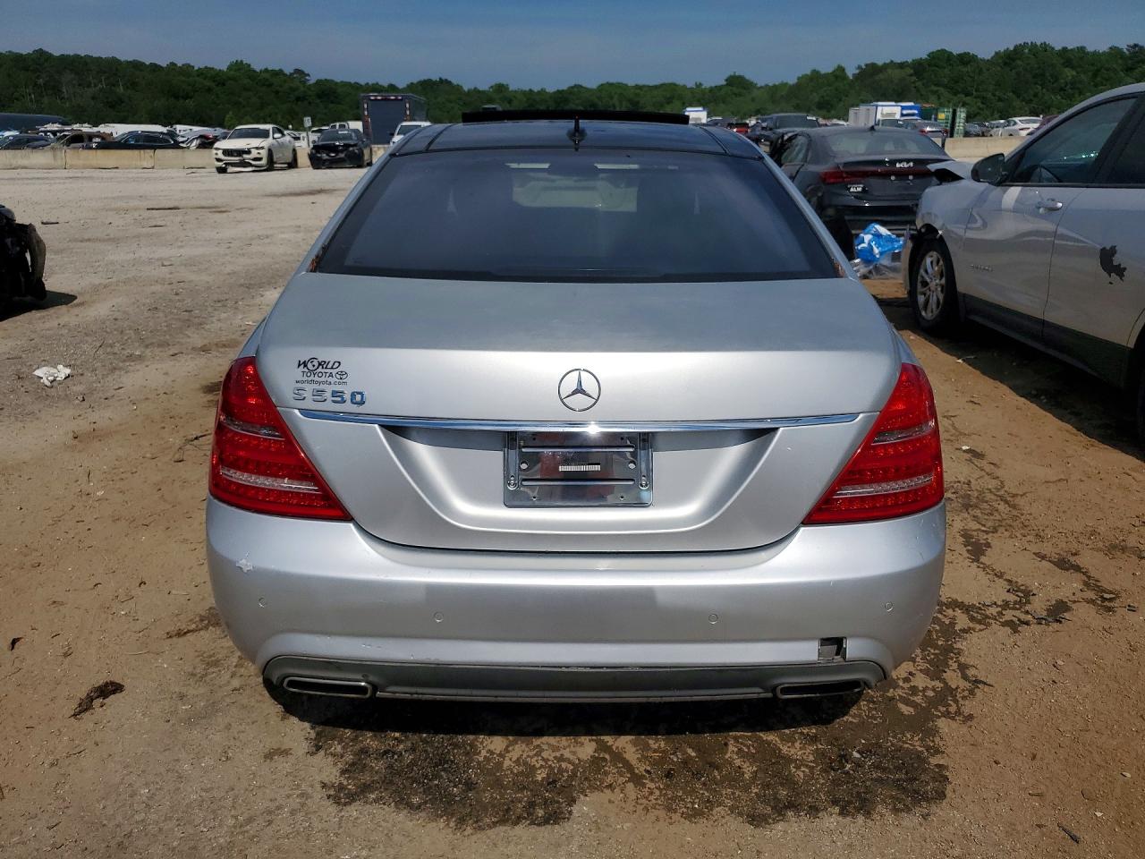 2013 Mercedes-benz S 550 Серебряный vin: WDDNG7DB8DA501262