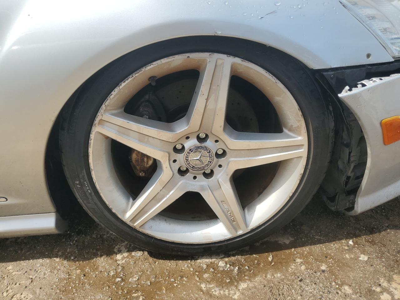 2013 Mercedes-benz S 550 Серебряный vin: WDDNG7DB8DA501262 Damage: Right Front Wheel, Curb Rash, > 12 Inches