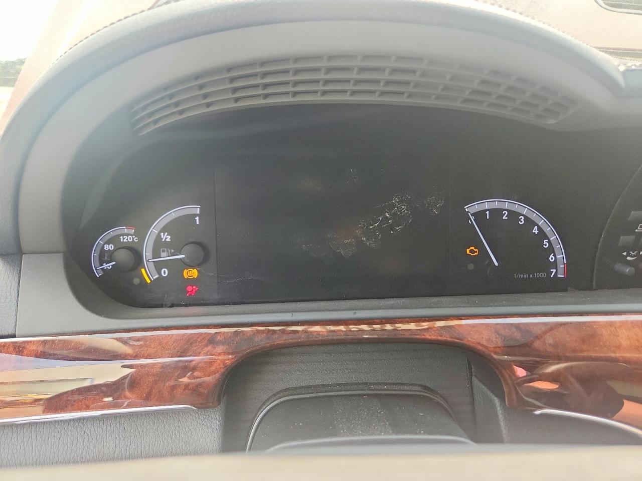2013 Mercedes-benz S 550 Two Tone vin: WDDNG7DB8DA508776