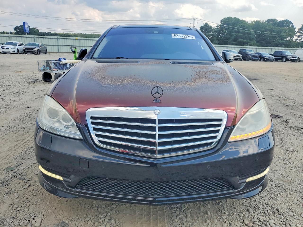 2013 Mercedes-benz S 550 Two Tone vin: WDDNG7DB8DA508776