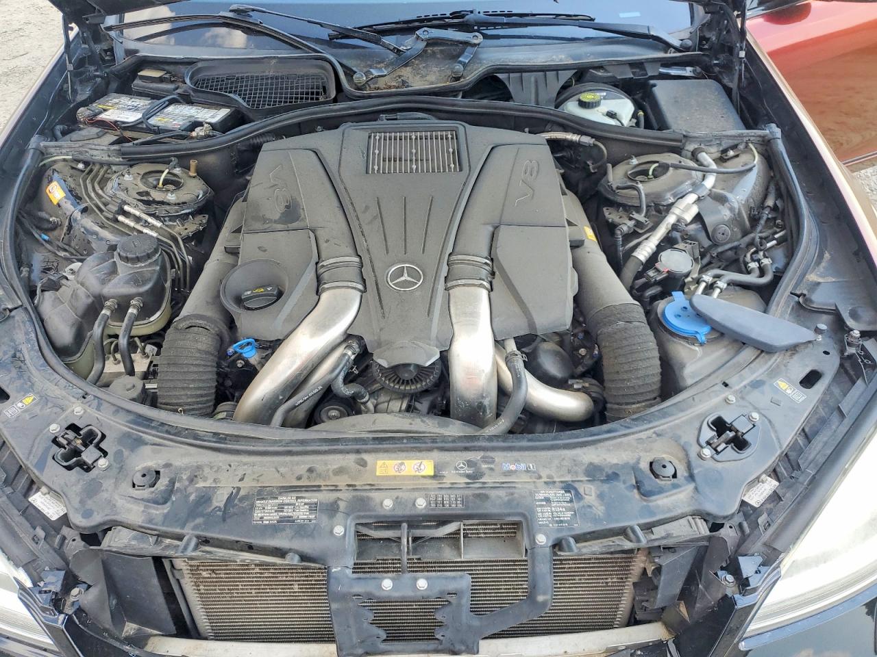2013 Mercedes-benz S 550 Two Tone vin: WDDNG7DB8DA508776