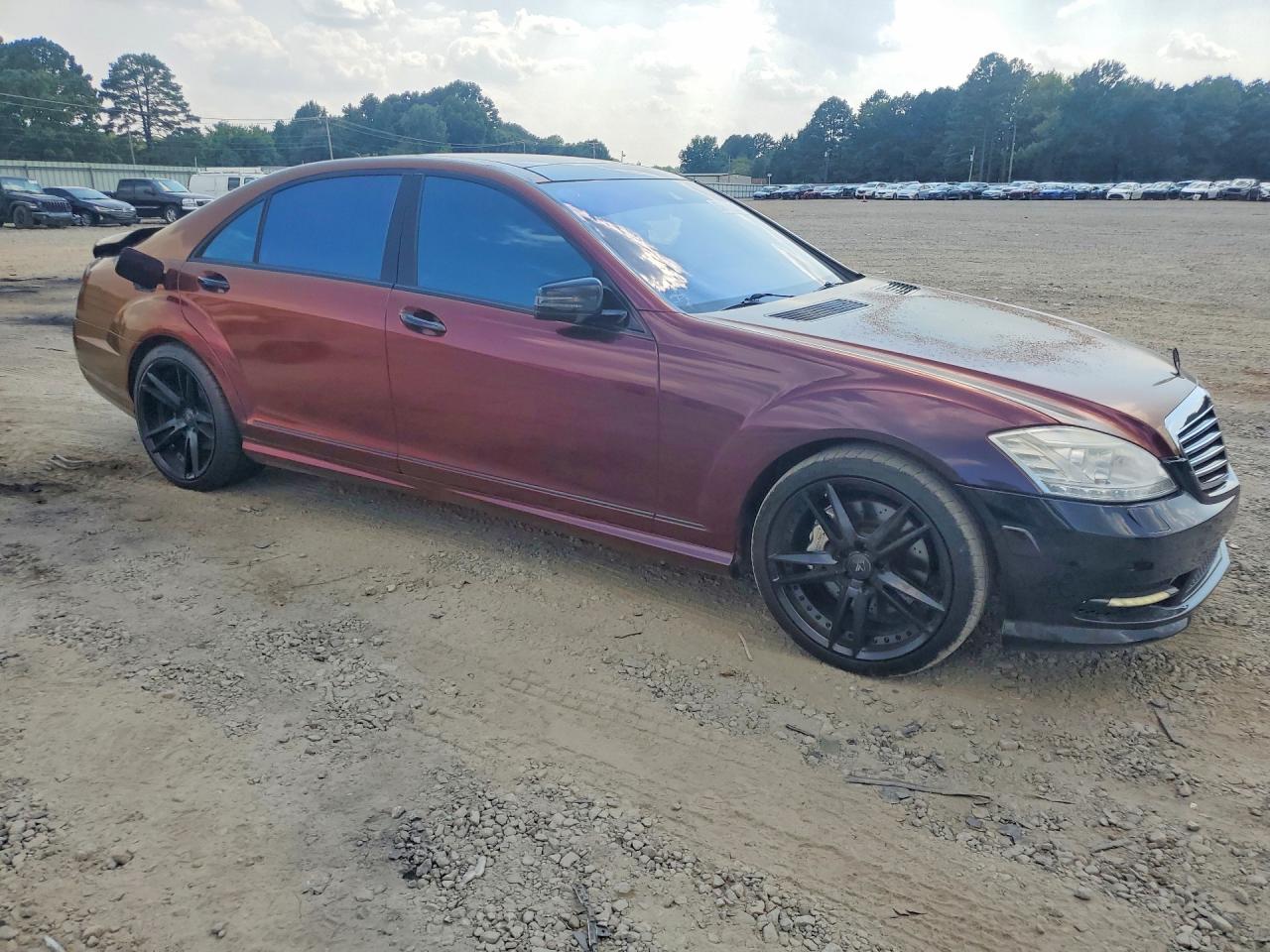 2013 Mercedes-benz S 550 Two Tone vin: WDDNG7DB8DA508776