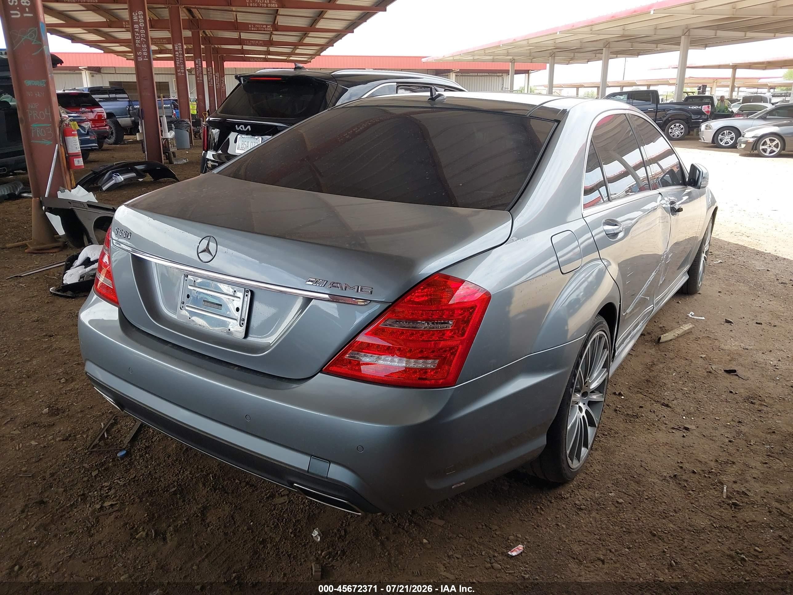 2013 Mercedes-benz S 550   Silver vin: WDDNG7DB8DA524458