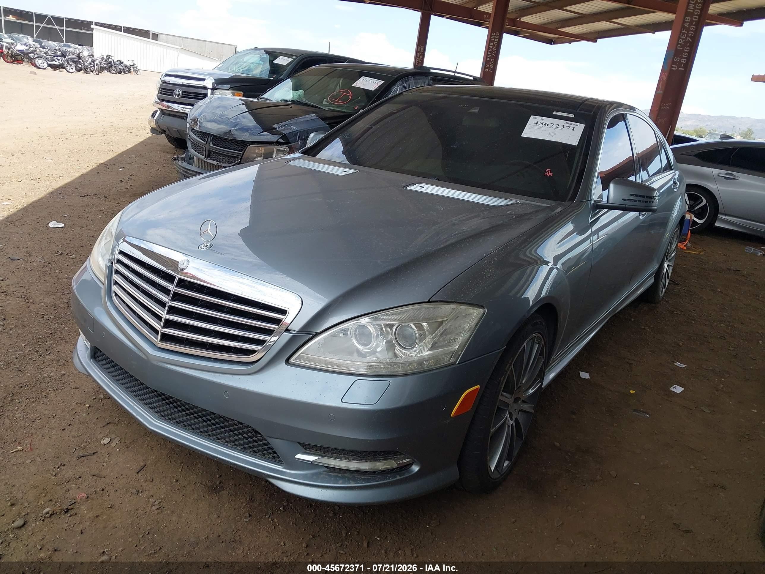 2013 Mercedes-benz S 550   Silver vin: WDDNG7DB8DA524458