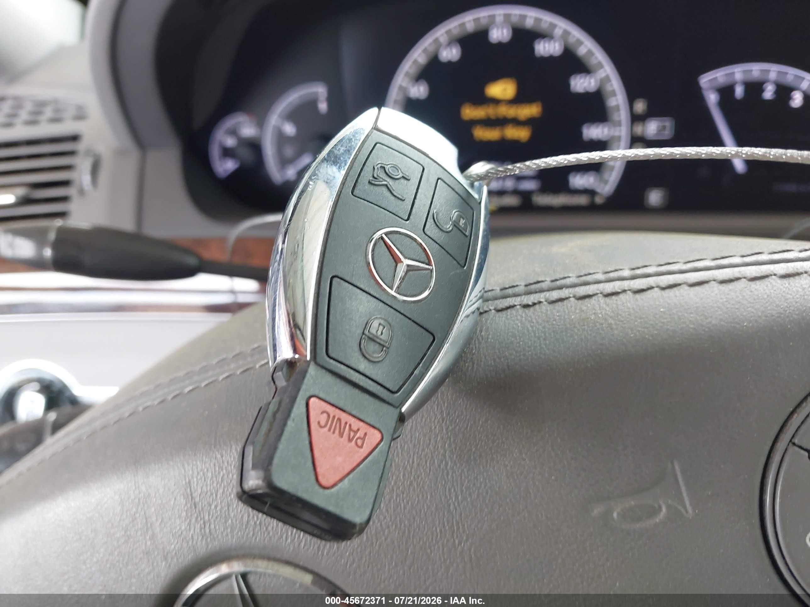 2013 Mercedes-benz S 550   Silver vin: WDDNG7DB8DA524458