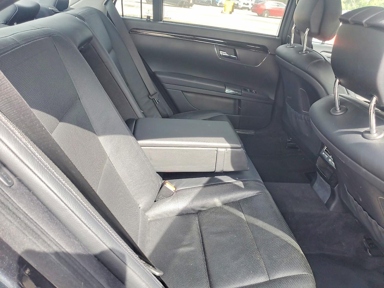 2013 Mercedes-benz S 550 Black vin: WDDNG7DB8DA527781
