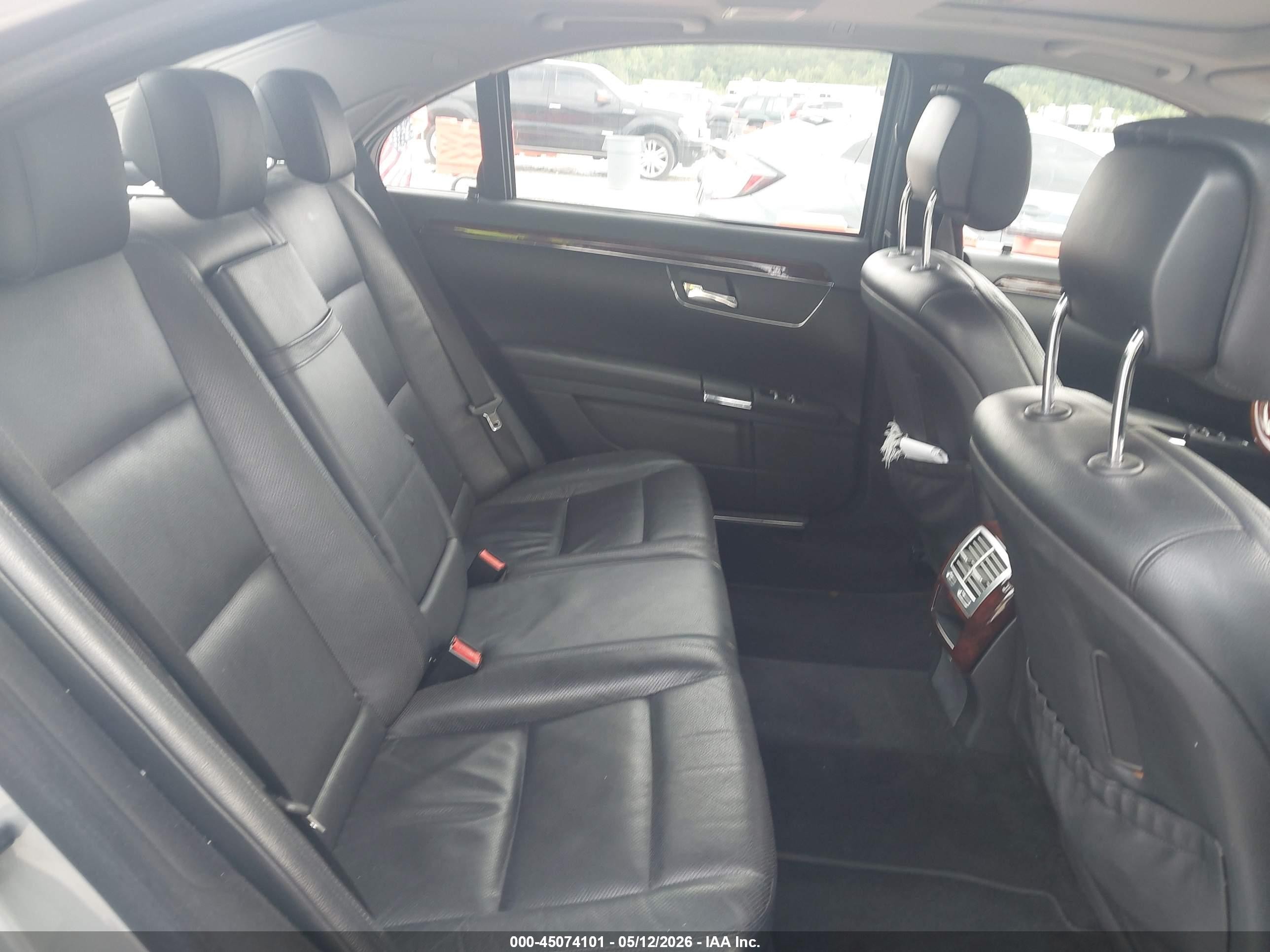 2012 Mercedes-benz S 550   Серебряный vin: WDDNG7DB9CA434430