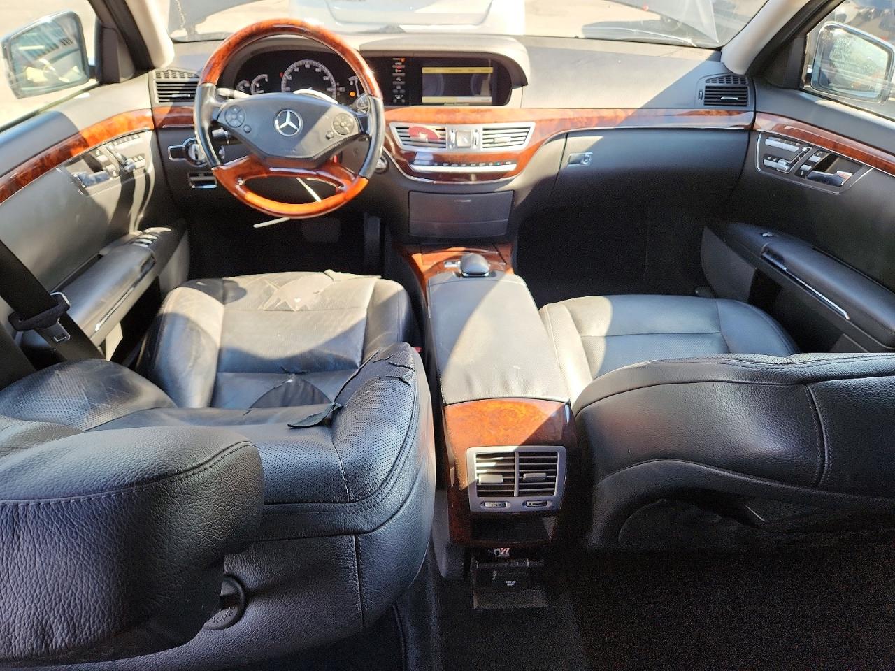2012 Mercedes-benz S 550 Черный vin: WDDNG7DB9CA480050