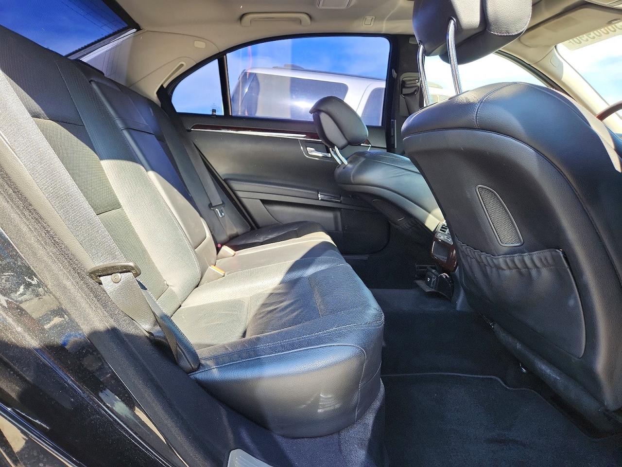 2012 Mercedes-benz S 550 Черный vin: WDDNG7DB9CA480050