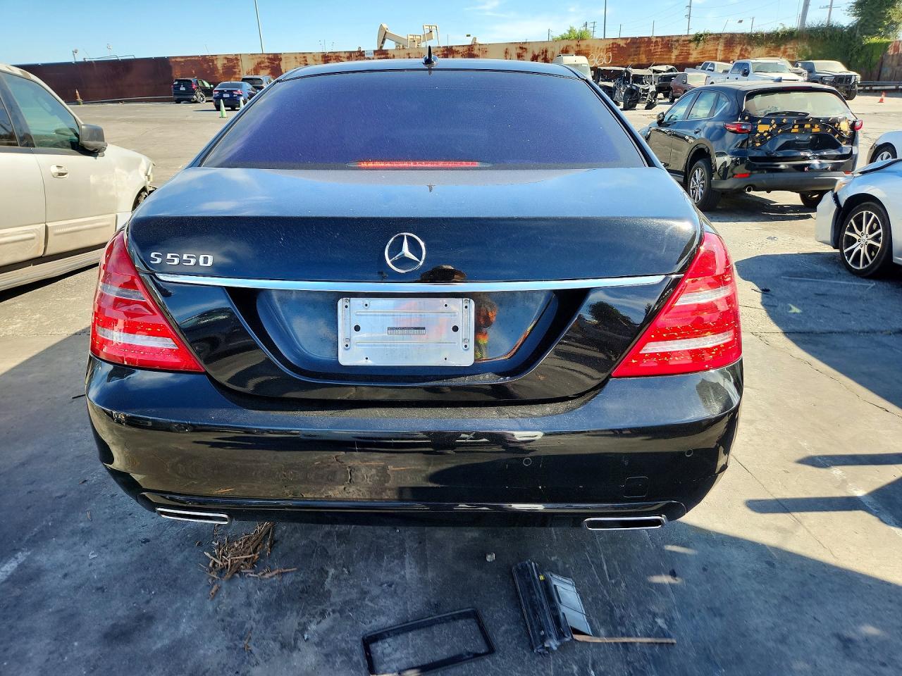 2012 Mercedes-benz S 550 Черный vin: WDDNG7DB9CA480050