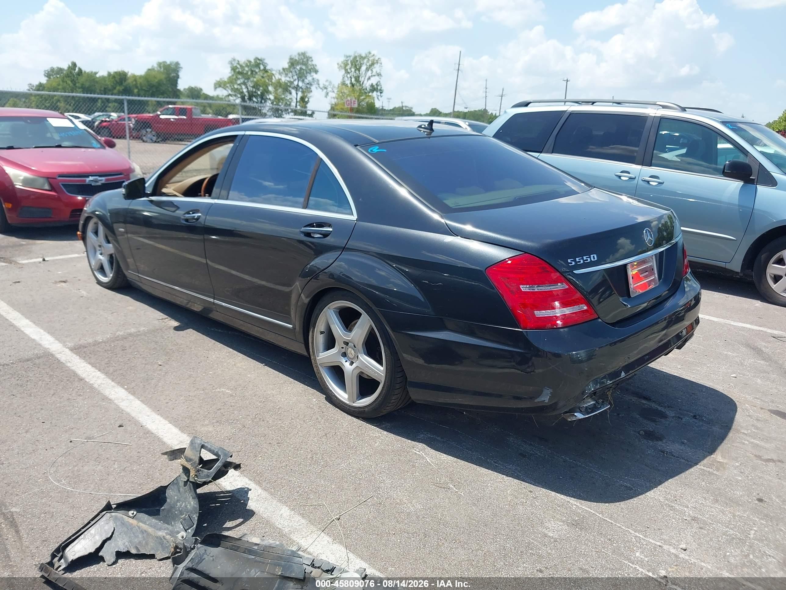 2012 Mercedes-benz S 550   Black vin: WDDNG7DBXCA420195