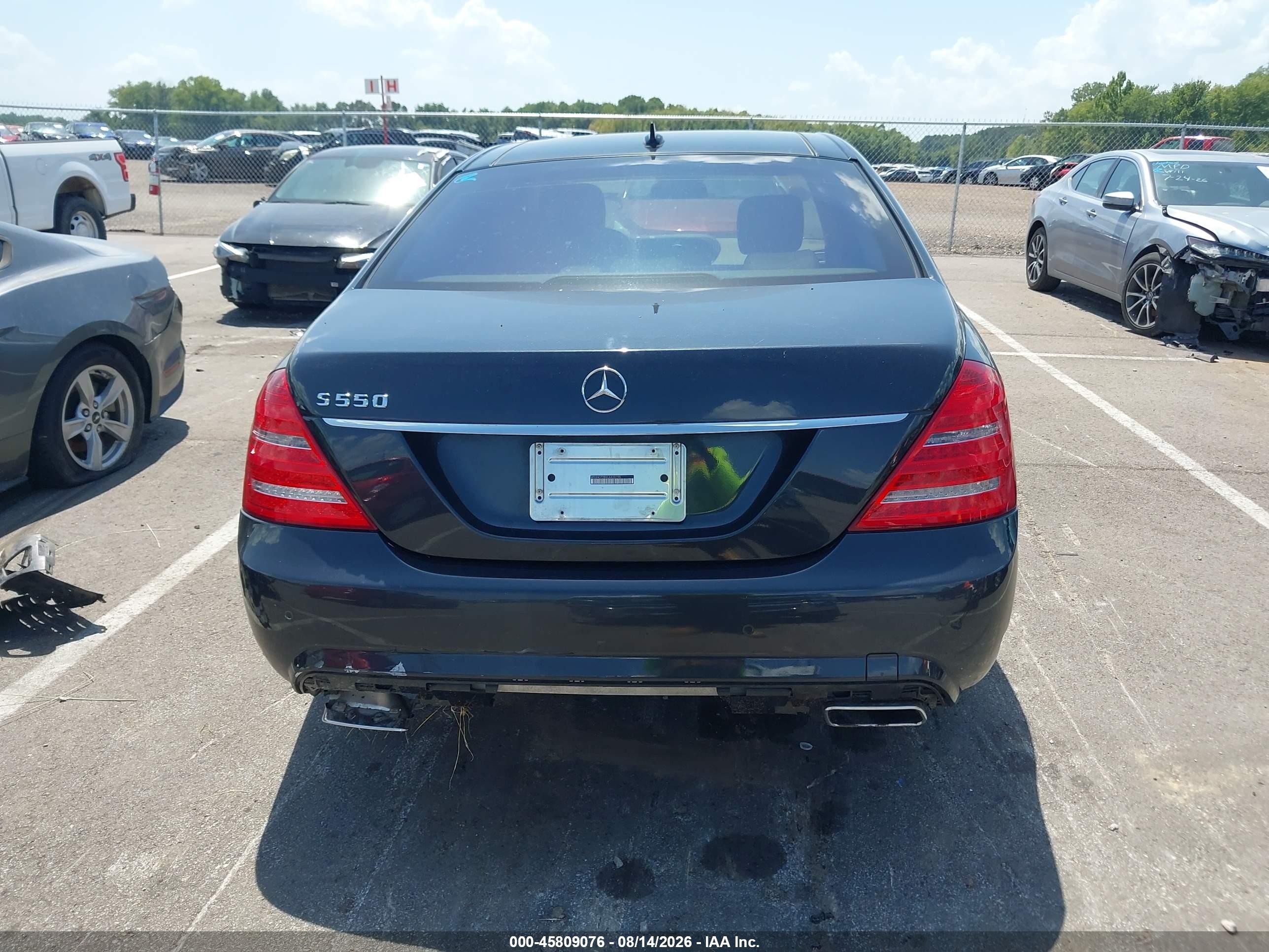 2012 Mercedes-benz S 550   Black vin: WDDNG7DBXCA420195