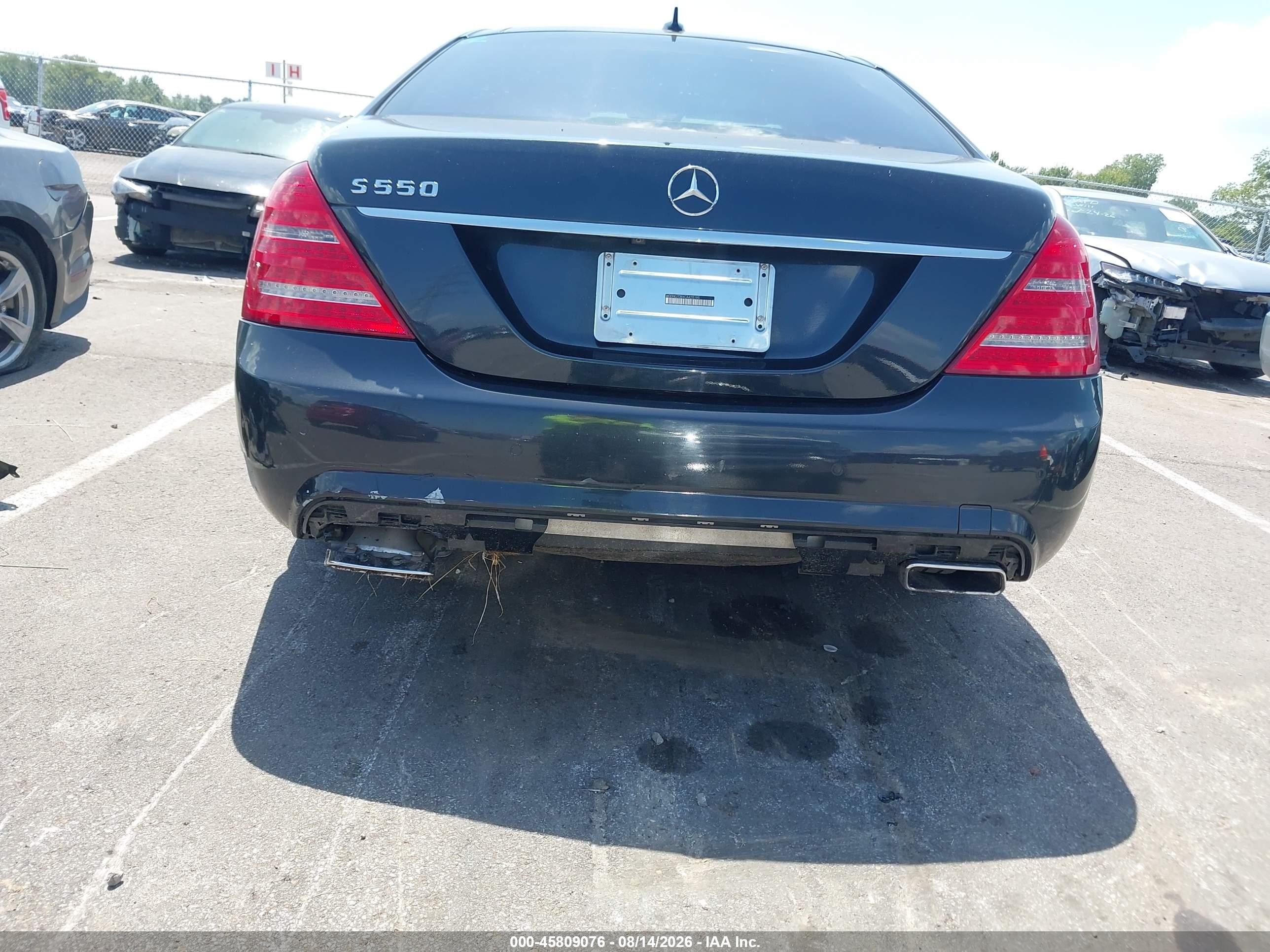 2012 Mercedes-benz S 550   Black vin: WDDNG7DBXCA420195