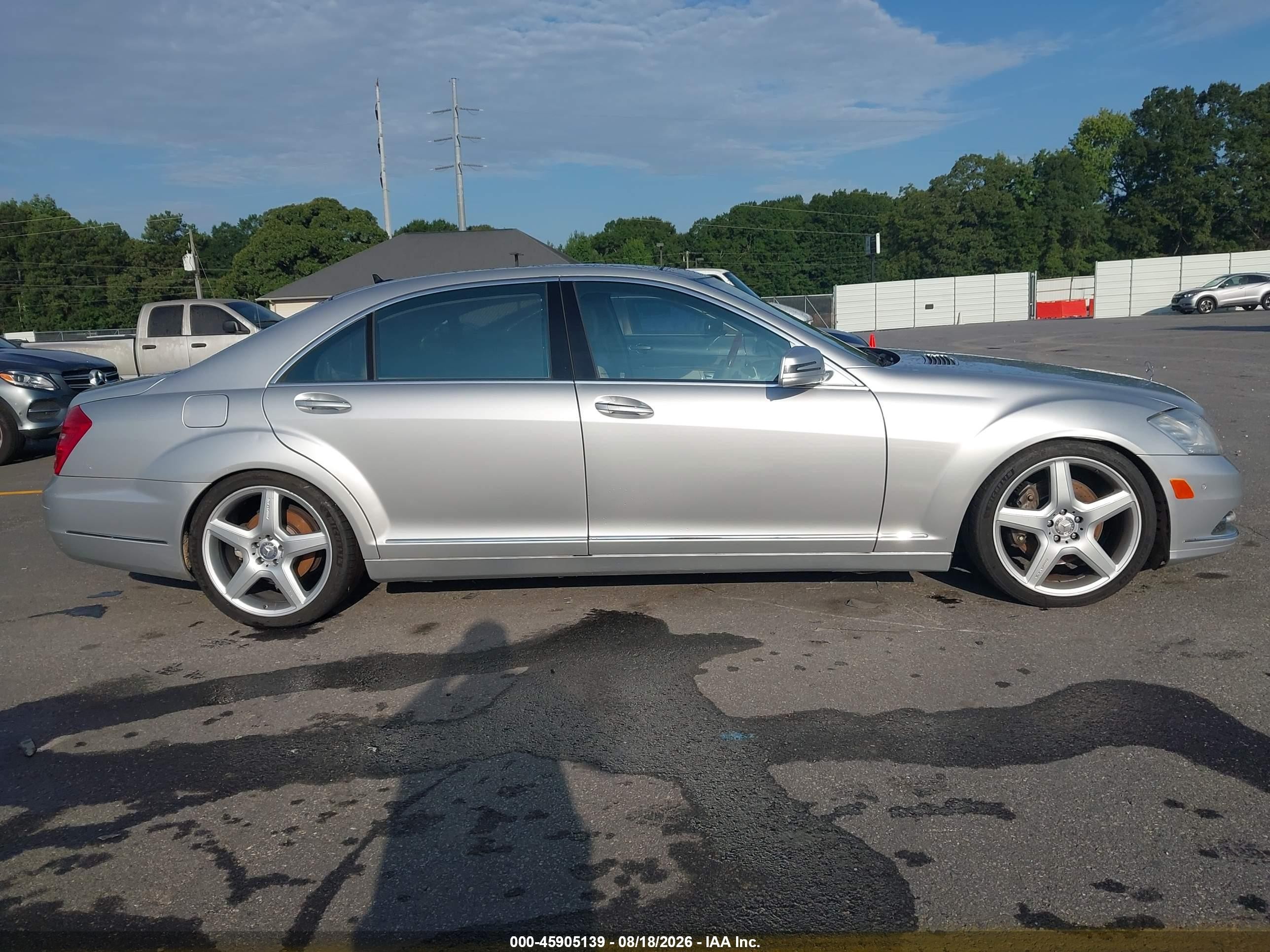 2013 Mercedes-benz S 550   Silver vin: WDDNG7DBXDA505507