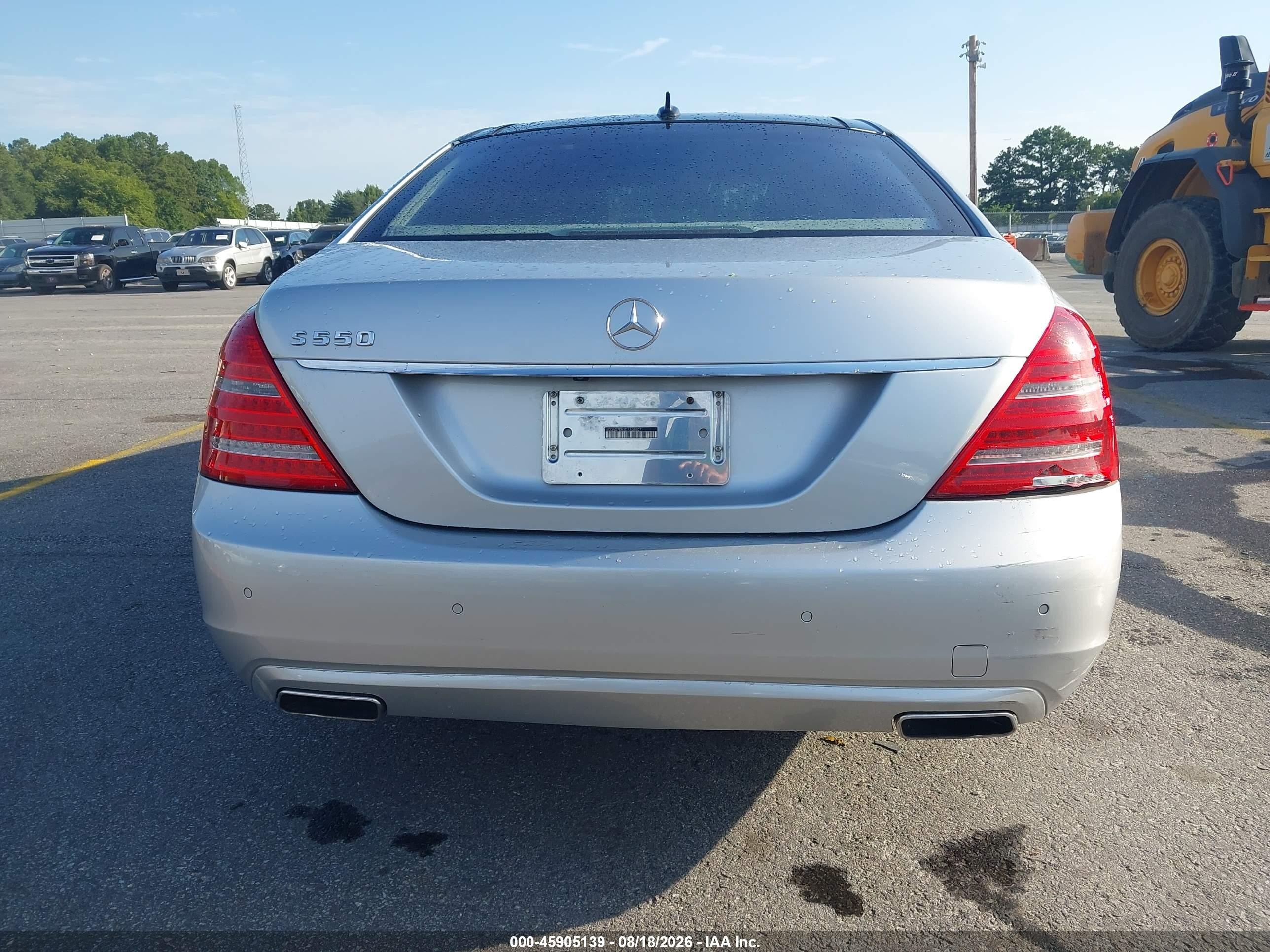 2013 Mercedes-benz S 550   Silver vin: WDDNG7DBXDA505507