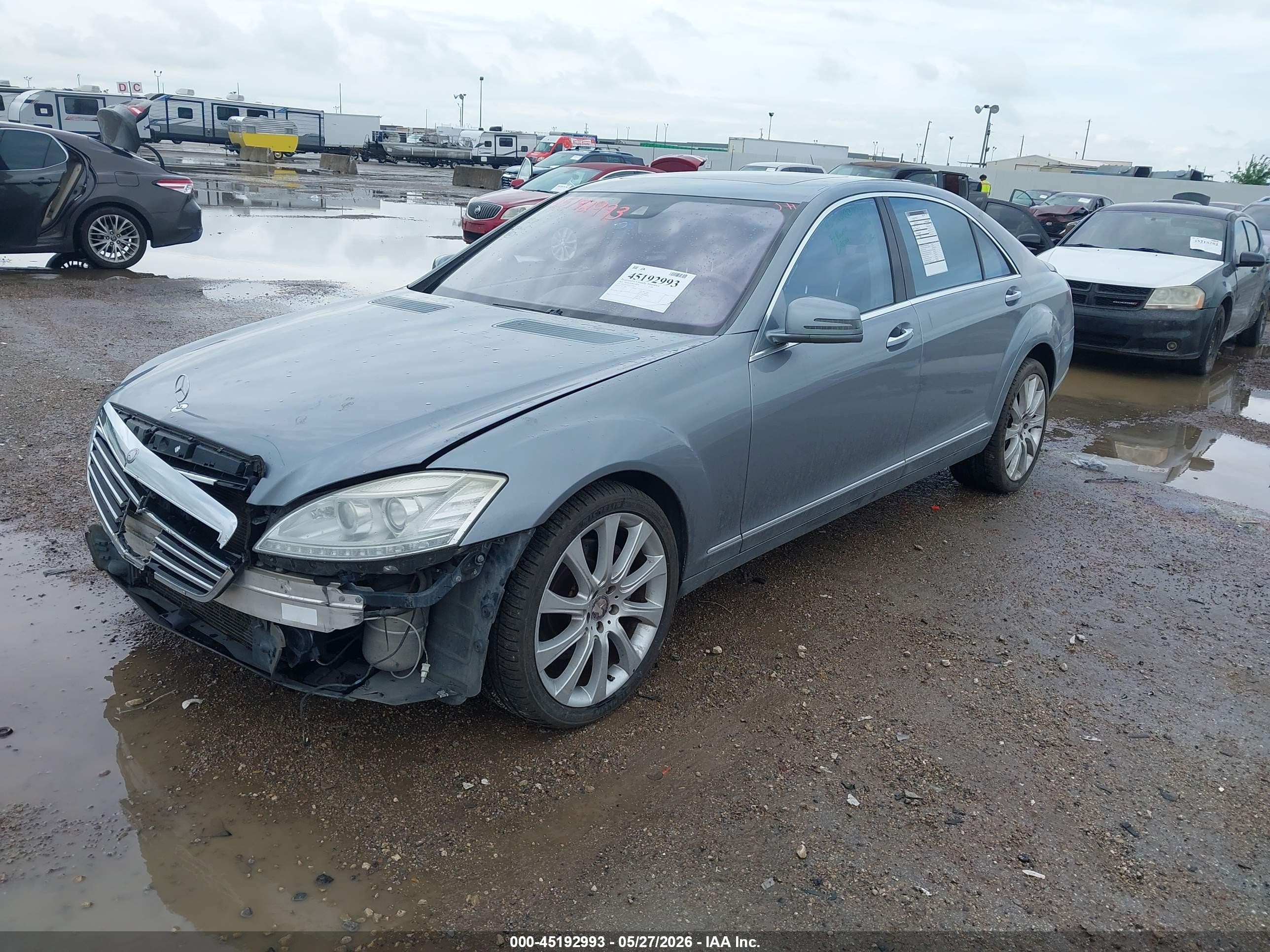 2013 Mercedes-benz S 550   Серый vin: WDDNG7DBXDA506673