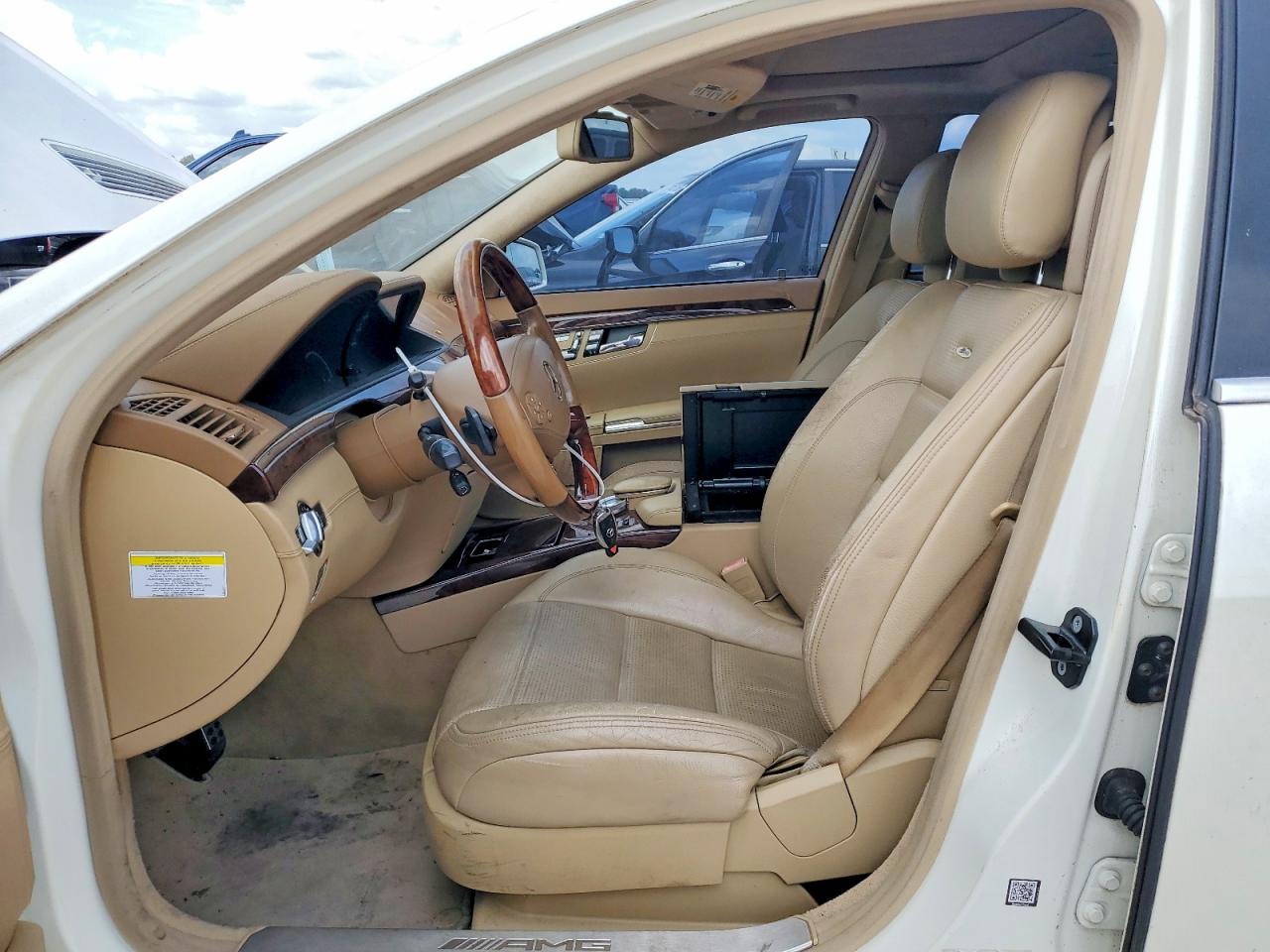 2011 Mercedes-benz S 63 Amg White vin: WDDNG7EB0BA374051