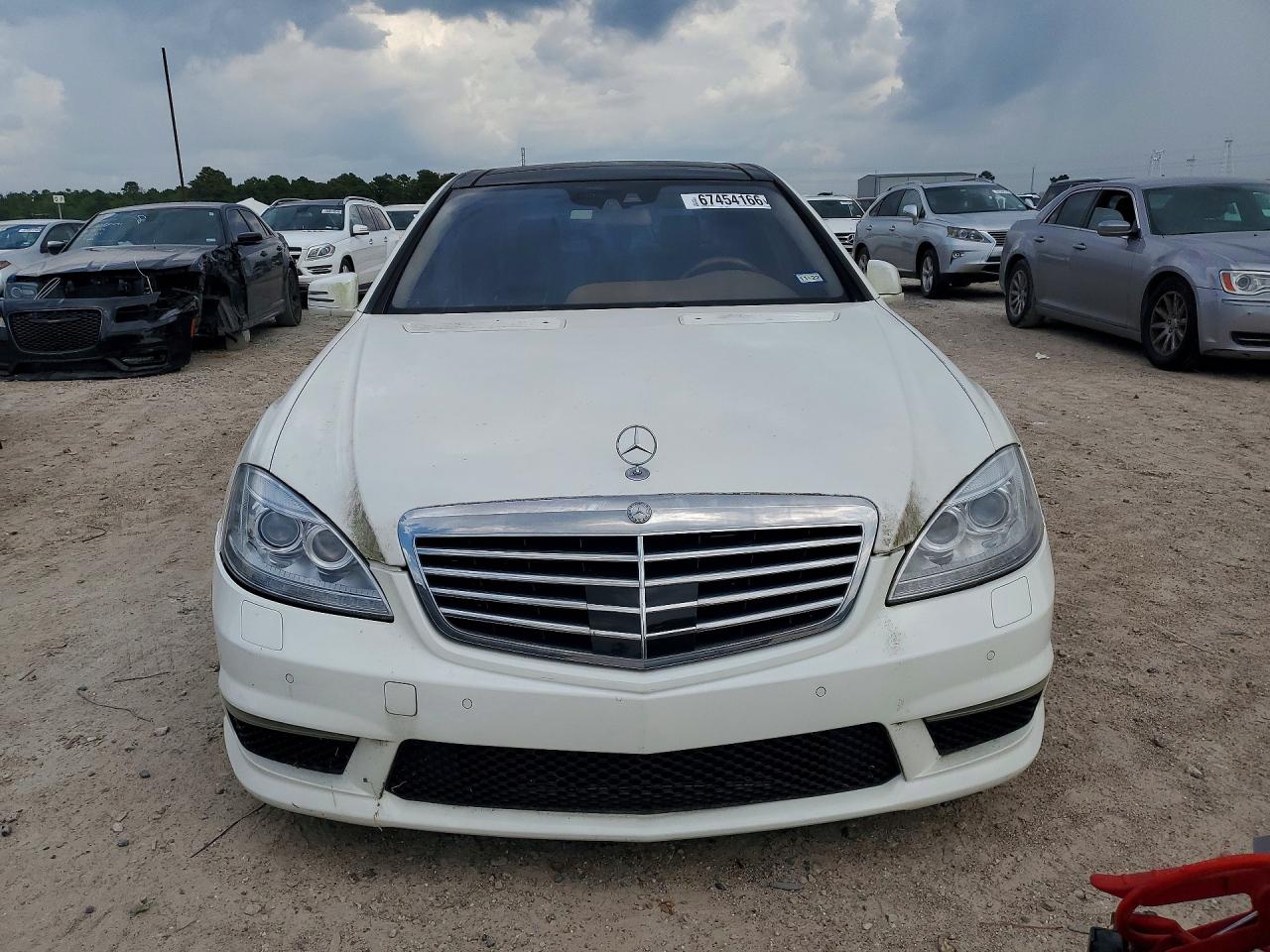 2011 Mercedes-benz S 63 Amg White vin: WDDNG7EB0BA374051