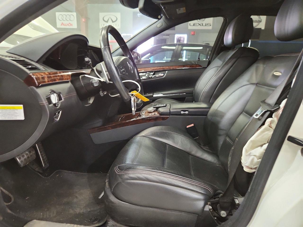 2011 Mercedes-benz S 63 Amg White vin: WDDNG7EB6BA381828