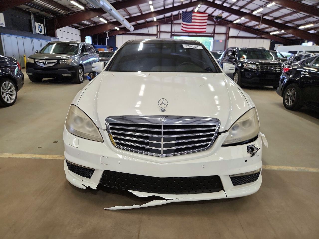 2011 Mercedes-benz S 63 Amg White vin: WDDNG7EB6BA381828