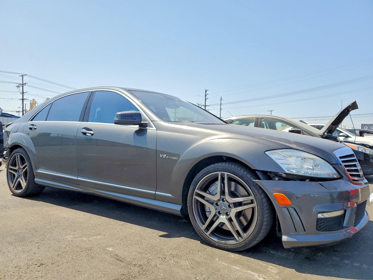 2011 Mercedes-benz S 63 Amg Gray vin: WDDNG7EB7BA384530