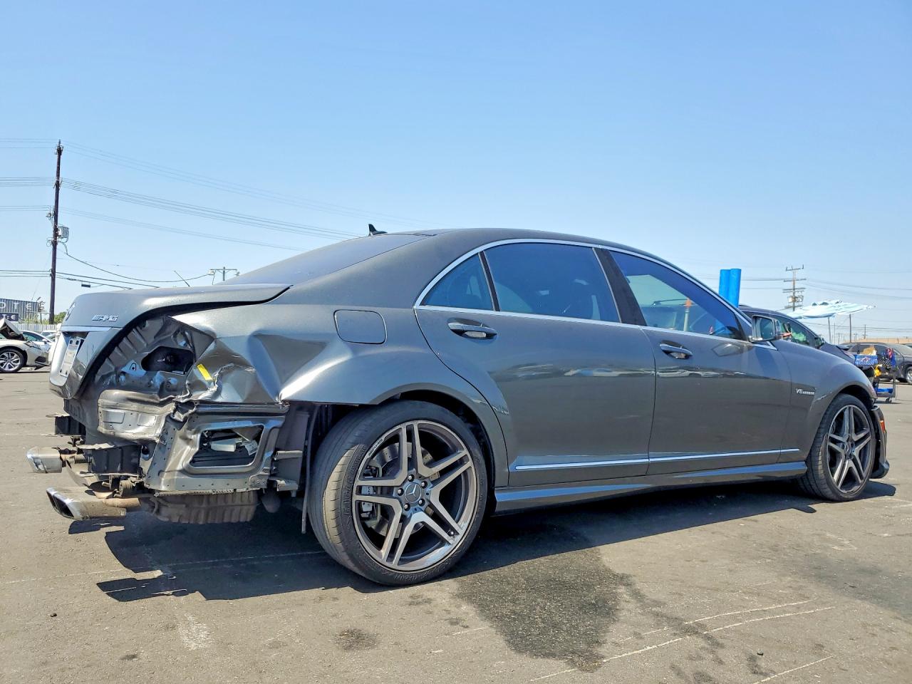 2011 Mercedes-benz S 63 Amg Gray vin: WDDNG7EB7BA384530