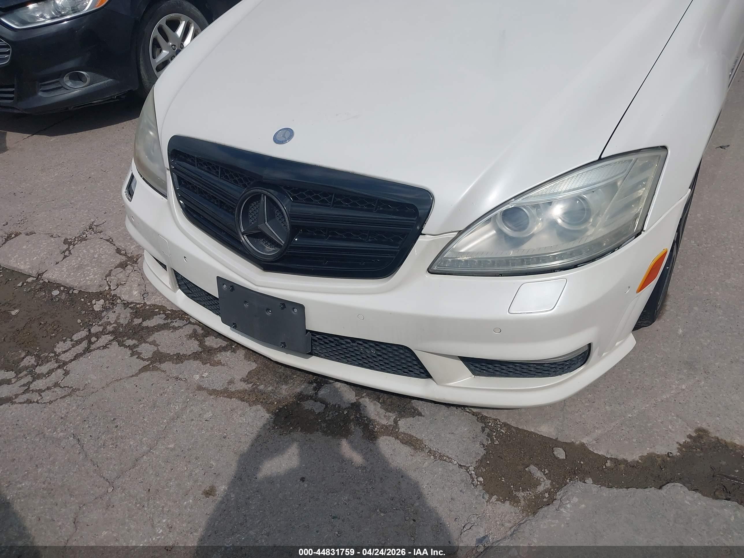2011 Mercedes-benz S 63 Amg   Белый vin: WDDNG7EB8BA377389